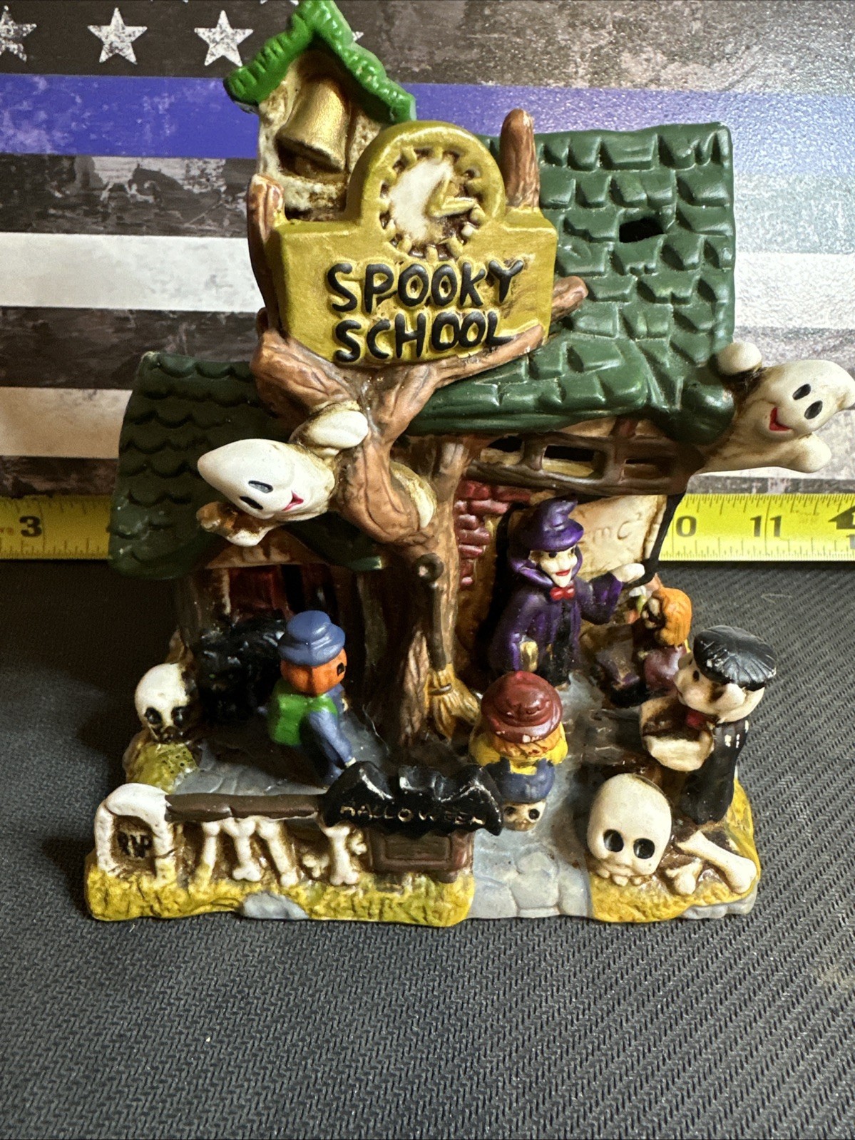 Halloween Spooky Hollow Scary Ceramic School – Used-