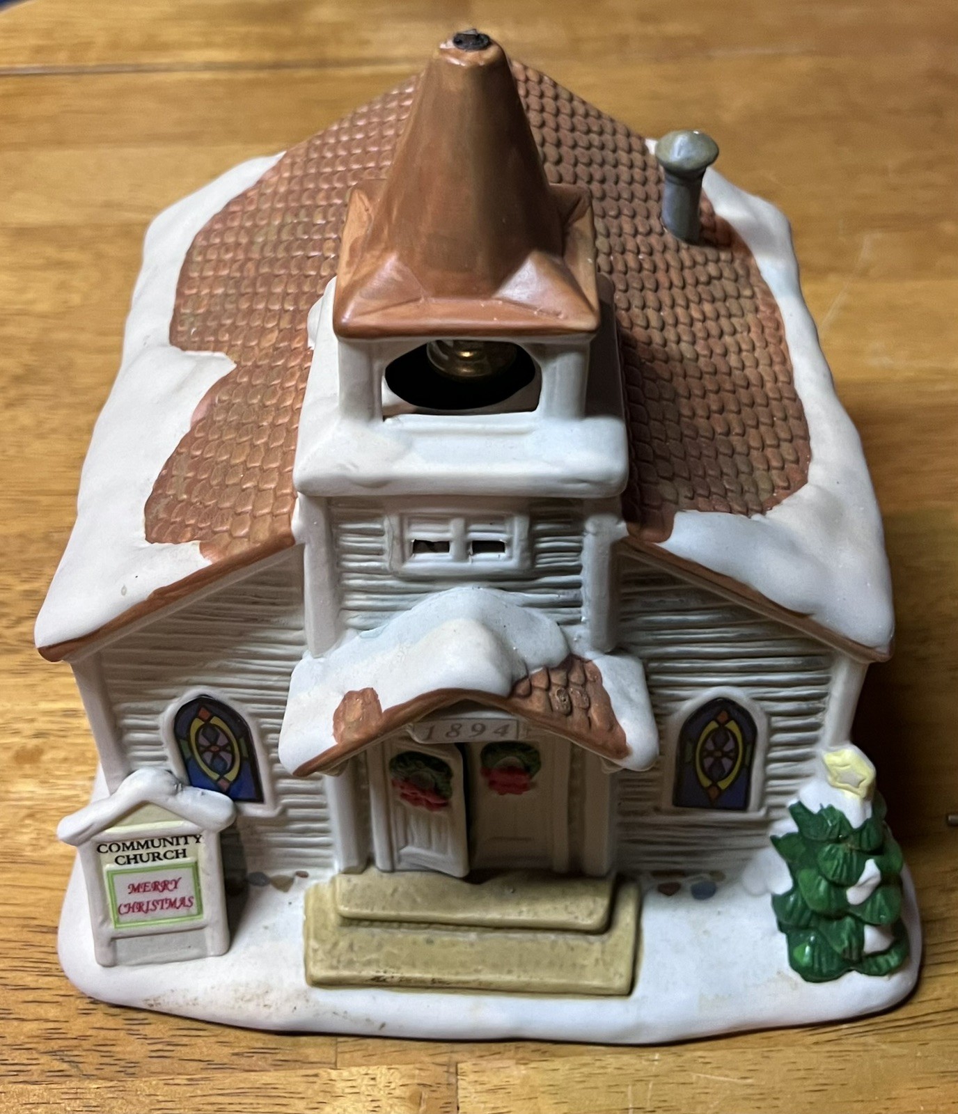 Christmas village American Greeting Ingleby County Church Lighted works