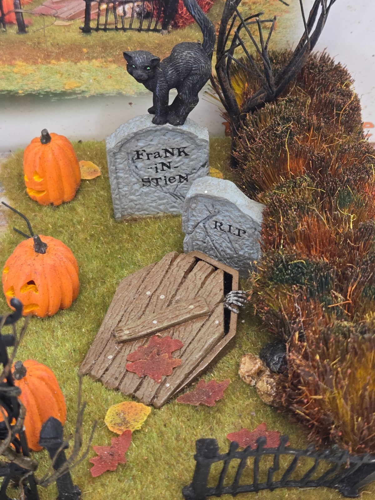 Department 56 Halloween Haunted Front Yard 56.55026