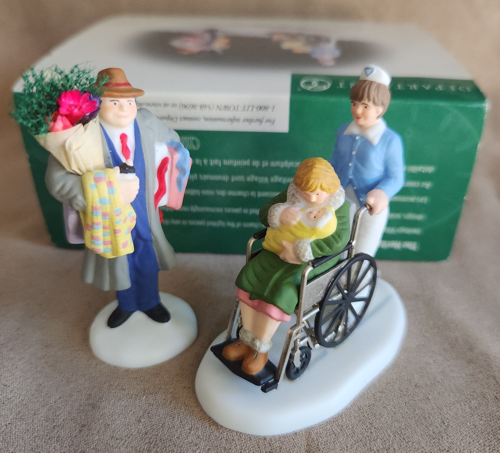 Bringing Home The Baby #58909 Dept. 56 Christmas In The City -BUYER GUARANTEE
