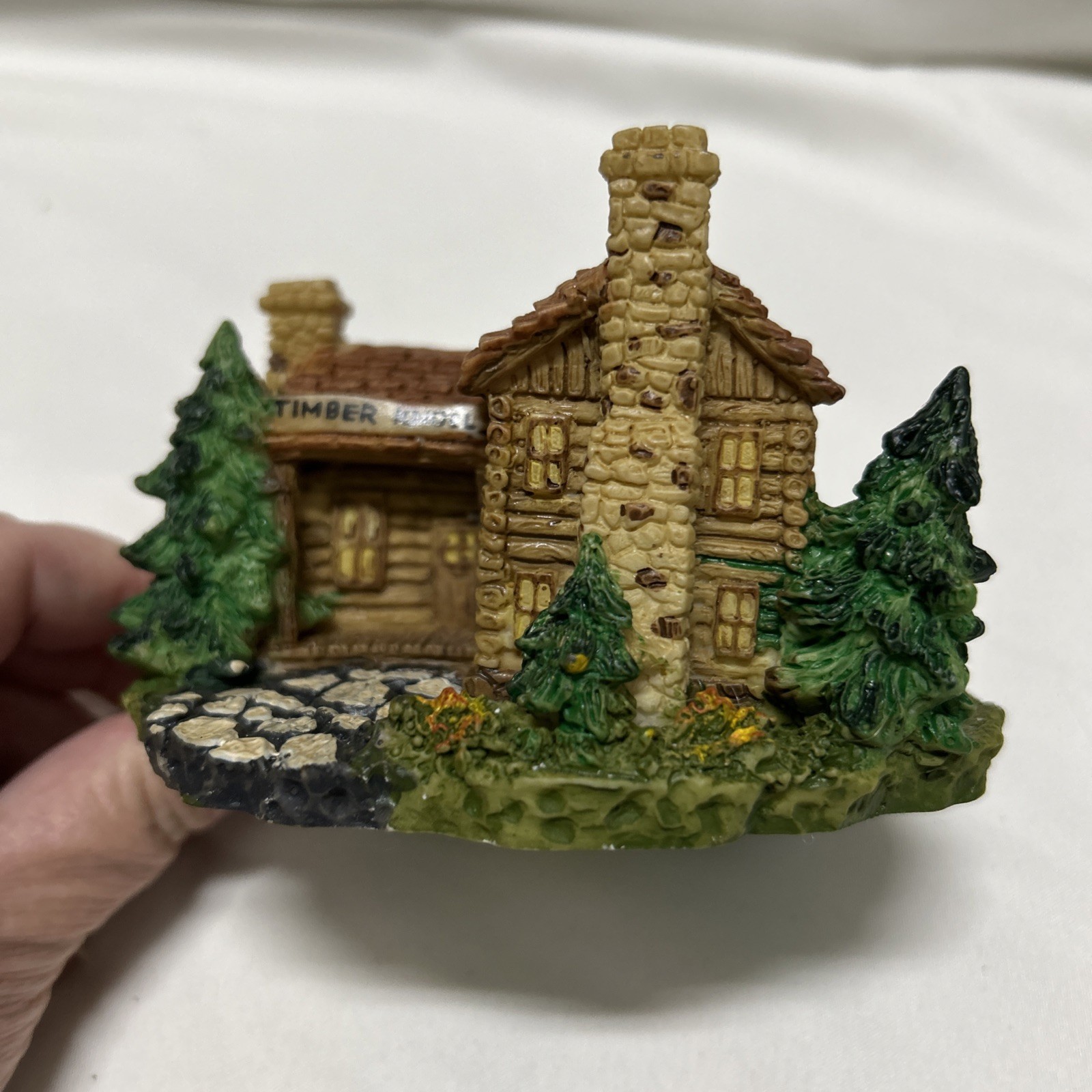 Department 56 New England Village Miniature Log Cabin 5937‑4 • 1987 • Taiwan