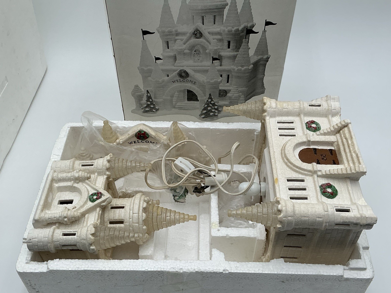Dept. 56 Snow Village 1995 ~ SNOW CARNIVAL ICE PALACE ~ #54850 Complete W/box