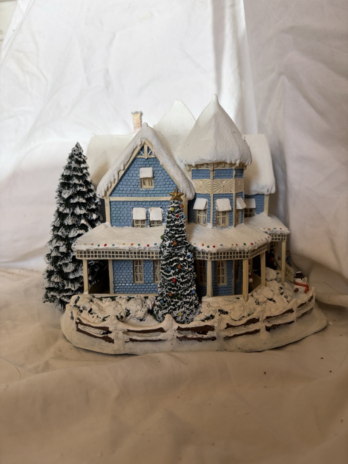 Thomas Kinkade Hawthorne Christmas Village set of excellent Hand Painted Homes