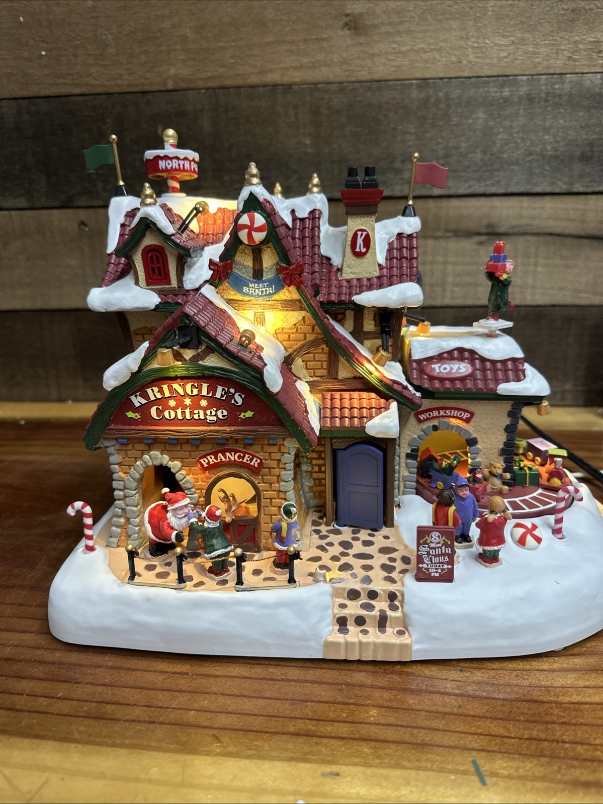 Lemax 95462 Kringle’s Cottage Santa’s Wonderland Village In Box-b No Sounds