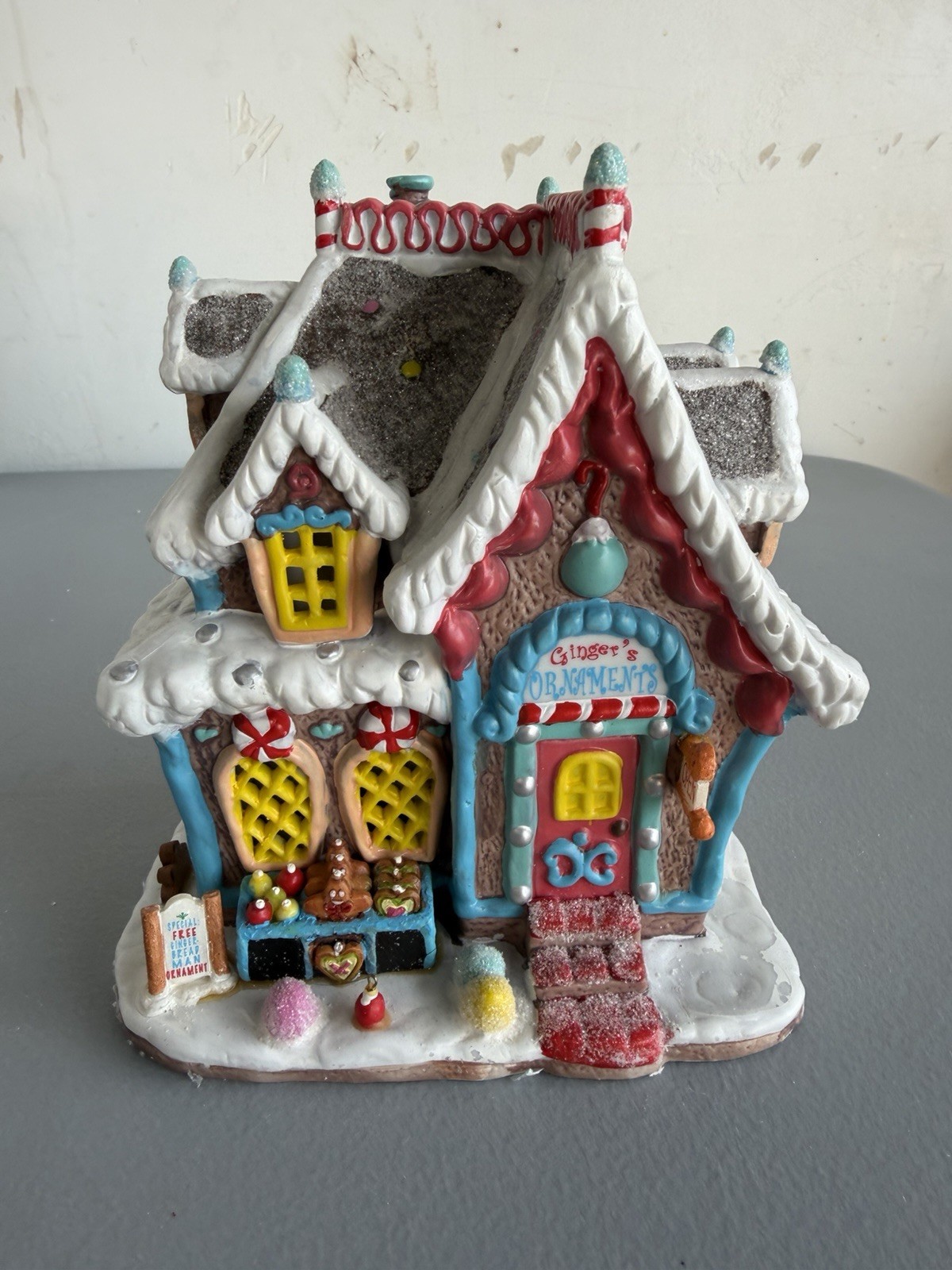 Lemax Sugar N Spice GINGER’S ORNAMENTS Retired Light Christmas Village 2005