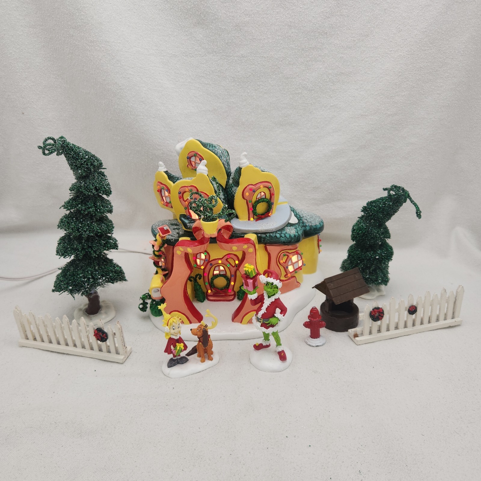House Grinch Village Cindy-Lou Who’s Home + Extras Dept. 56 #56-59004 Dr Seuss