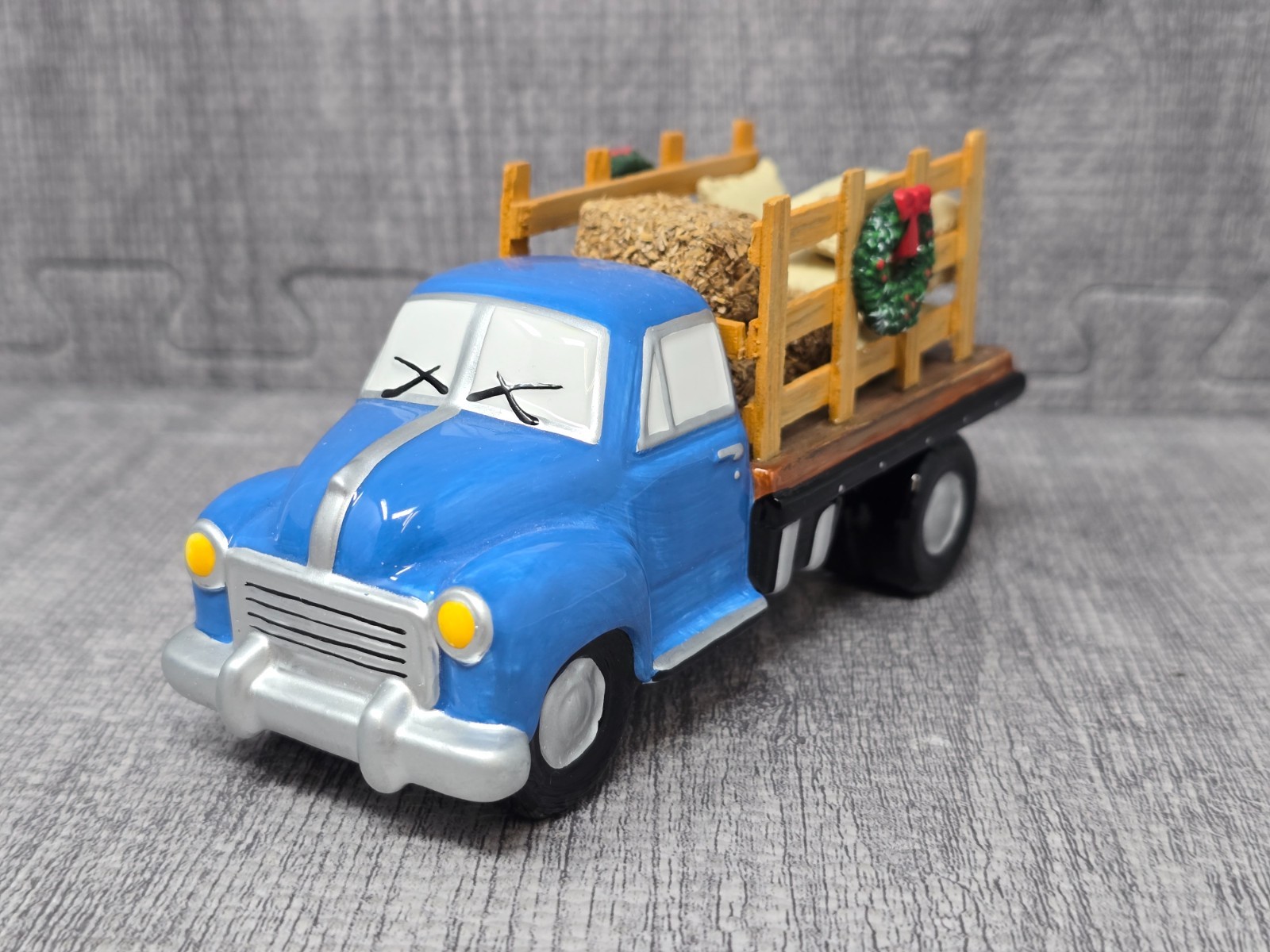 Dept. 56 Snow Village Farmer’s Flatbed Truck #54955 Retired Handpainted Ceramic