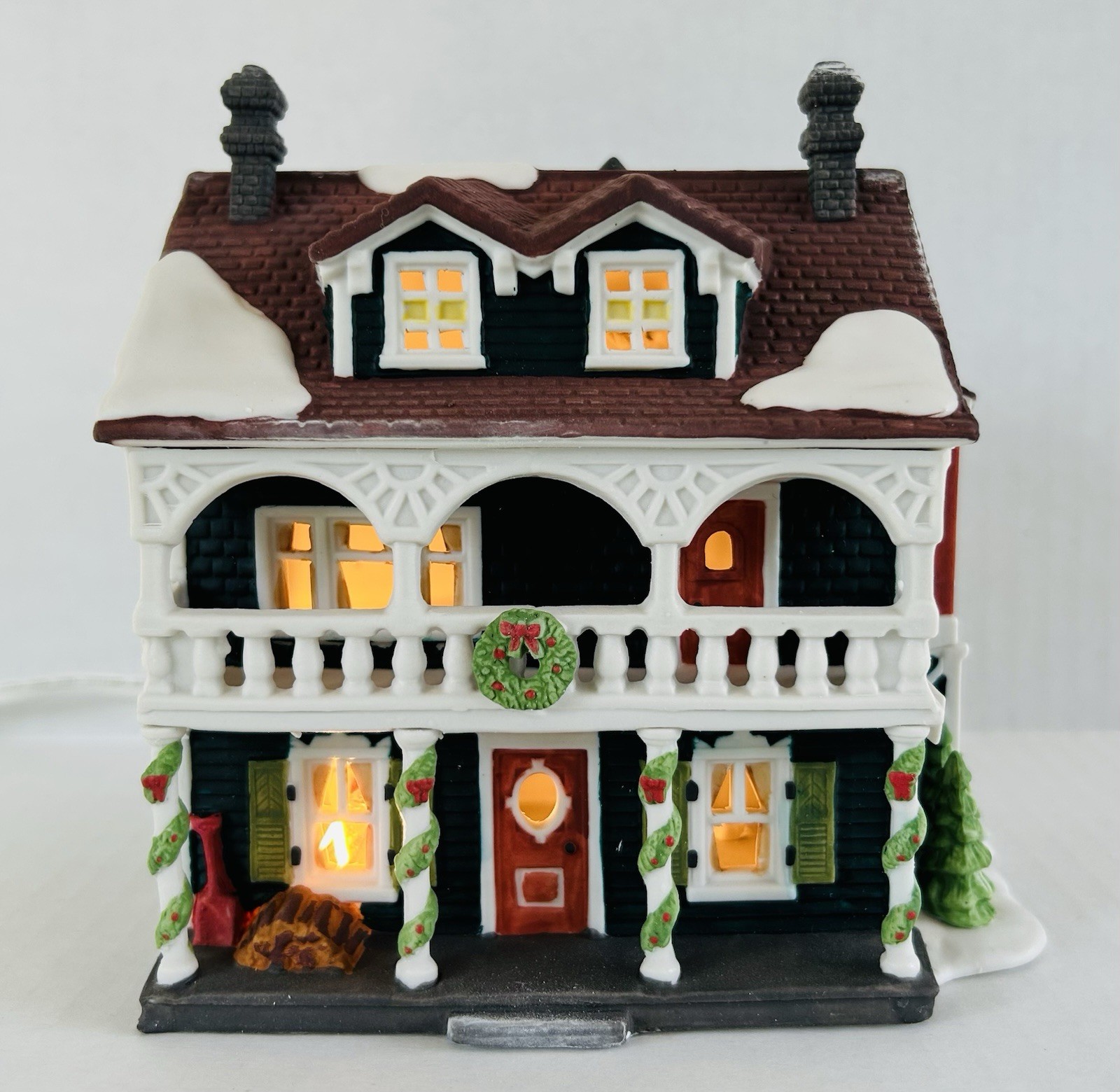 Dept 56 New England Christmas Village Captain’s Cottage #59471