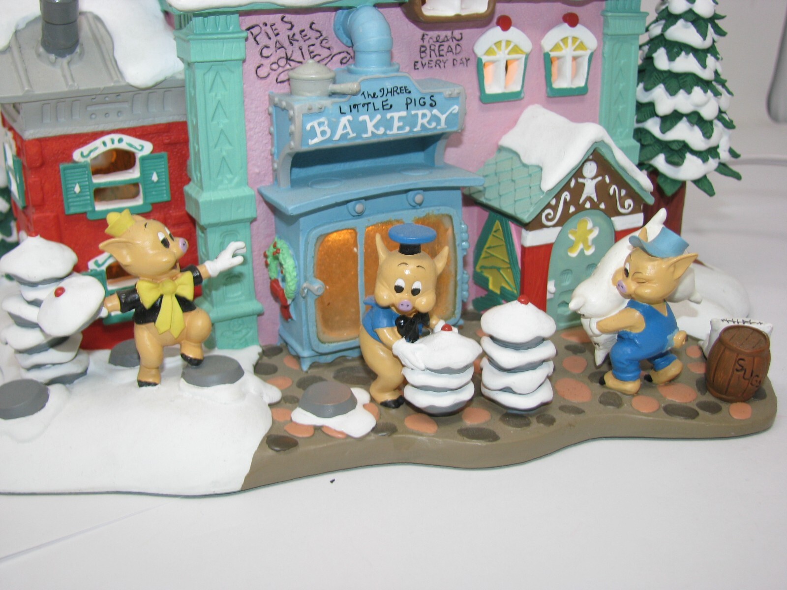 Danbury Mint The Three Little Pigs Bakery Disney Winter Wonderland Box NO WOLF