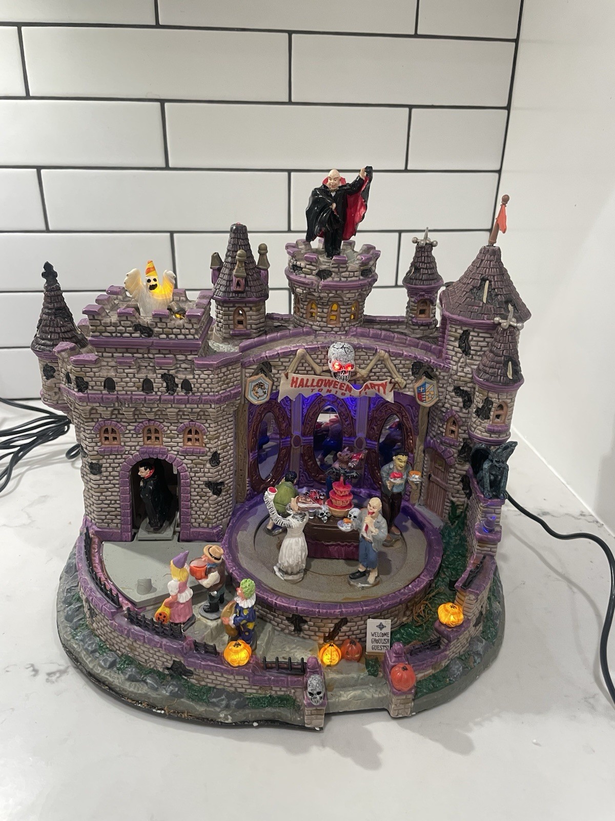 RARE 2008 Lemax Spooky Town Village Halloween Party Lighted Sounds Motion Works