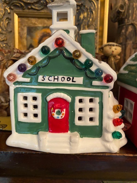 Mr. Christmas Ceramic Light Up Houses 2 (Work, Batteries Not Included) 3 1/2 x 4