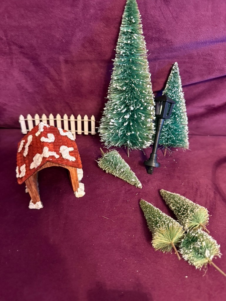 Vtg Winter Village Ski Slope & Skating Pond *Needs Repair Animatronics Christmas