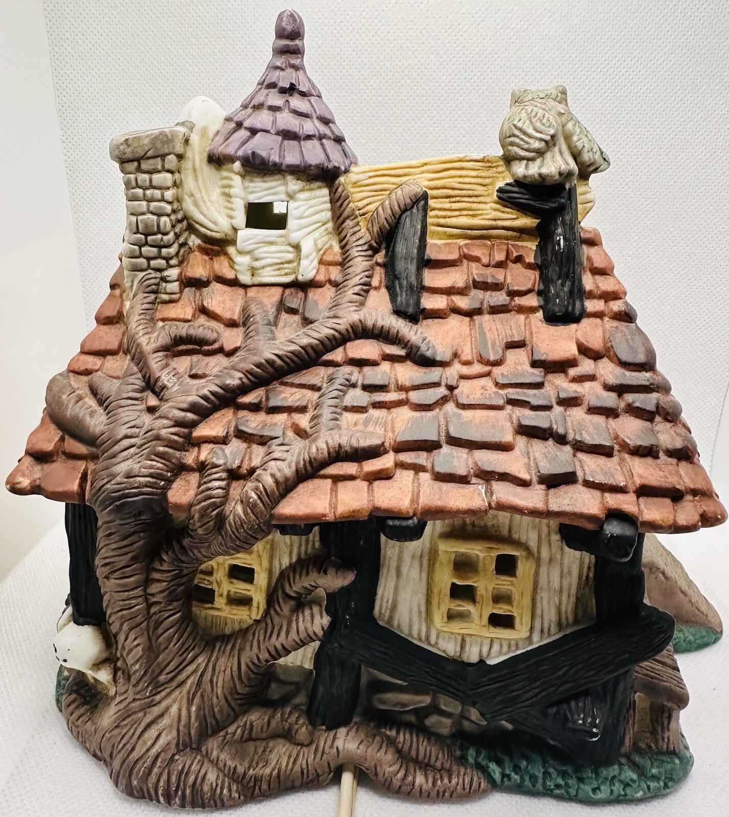 VTG 1995 Spooky Hollow Lighted Halloween Train Station Witch Ghosts Owl Works