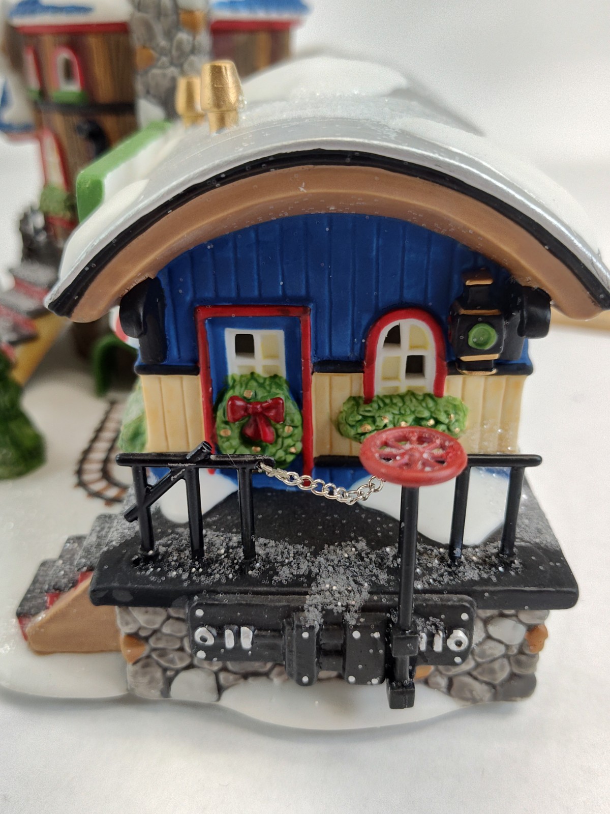 Department 56 North Pole Series 15 Year Edition Art’s Hobbies & Crafts #56.56897