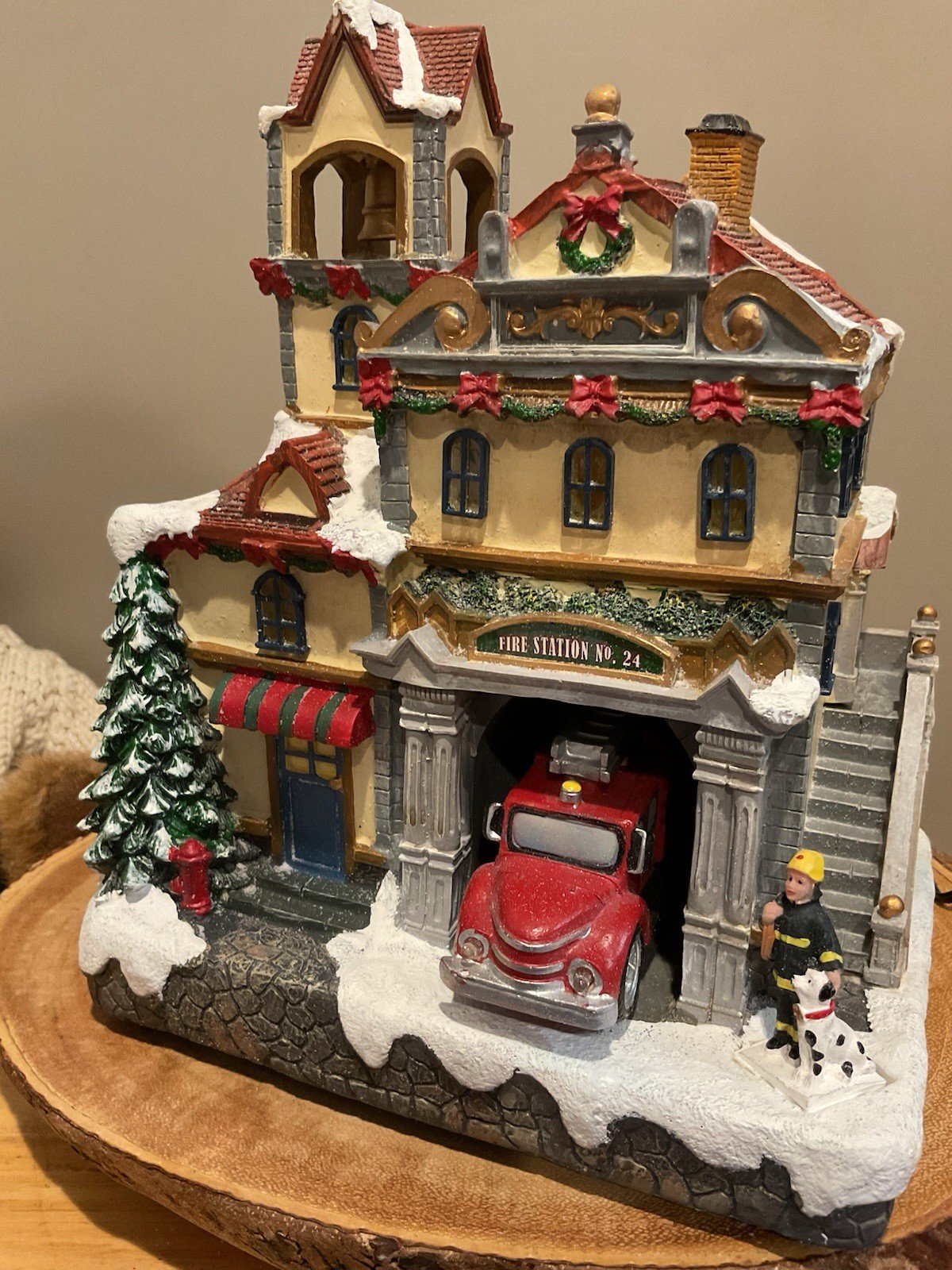 2016 Carole Towne Collection Fire Station #24 Animated Lights Music