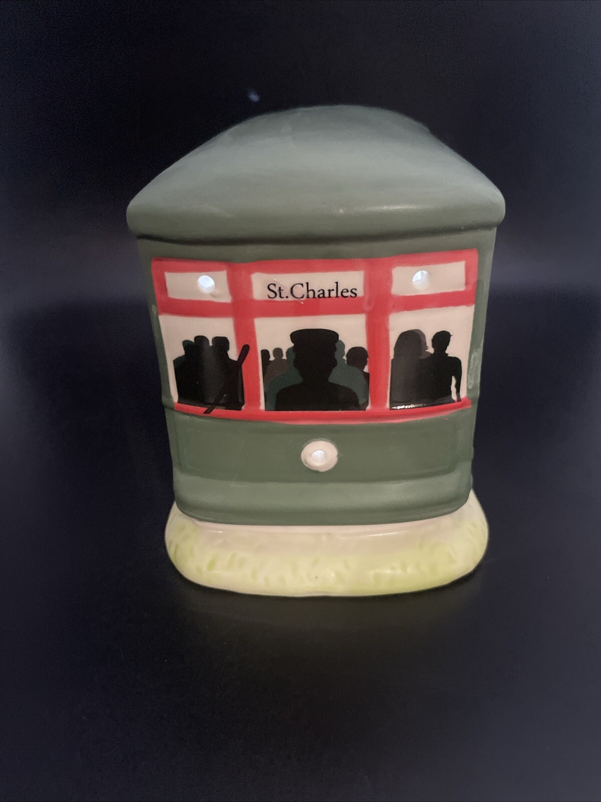 CRESCENT CITY CHRISTMAS VILLAGE “ST. CHARLES AVE STREETCAR” REPLICA COLLECTIBLE