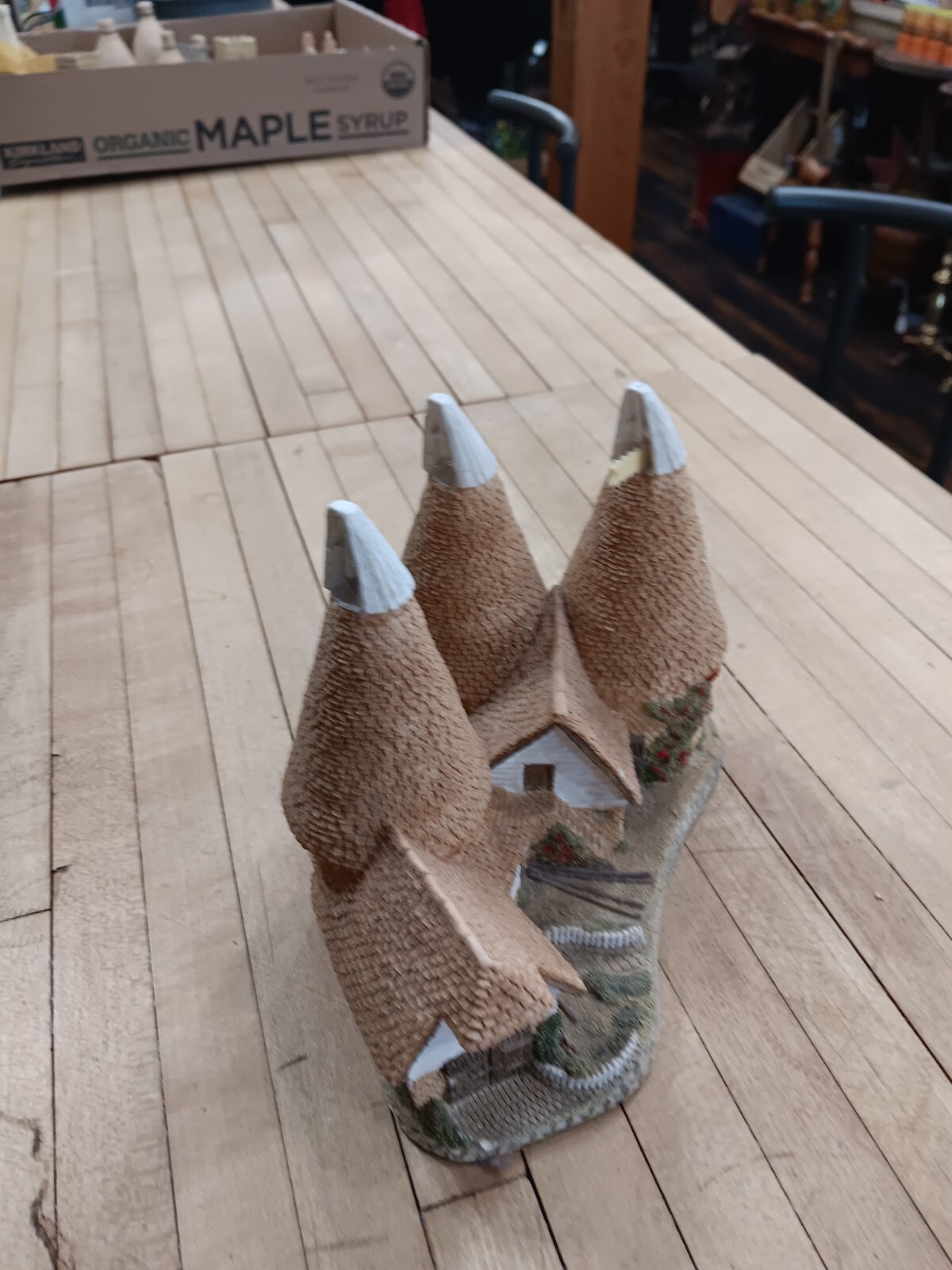 David Winter Triple Oast 1981 – Handmade UK Miniature, John Hine Studios