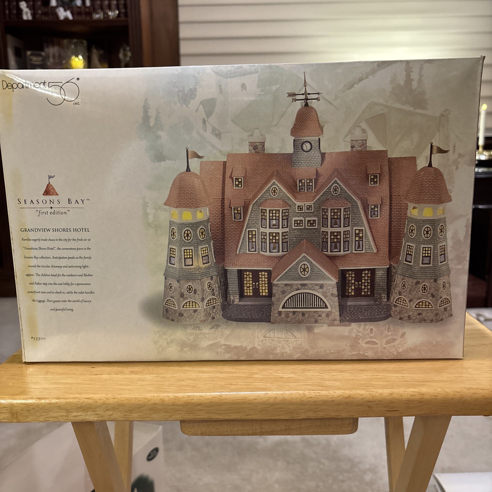 DEPT 56 SEASONS BAY GRANDVIEW SHORES HOTEL FIRST EDITION 53300