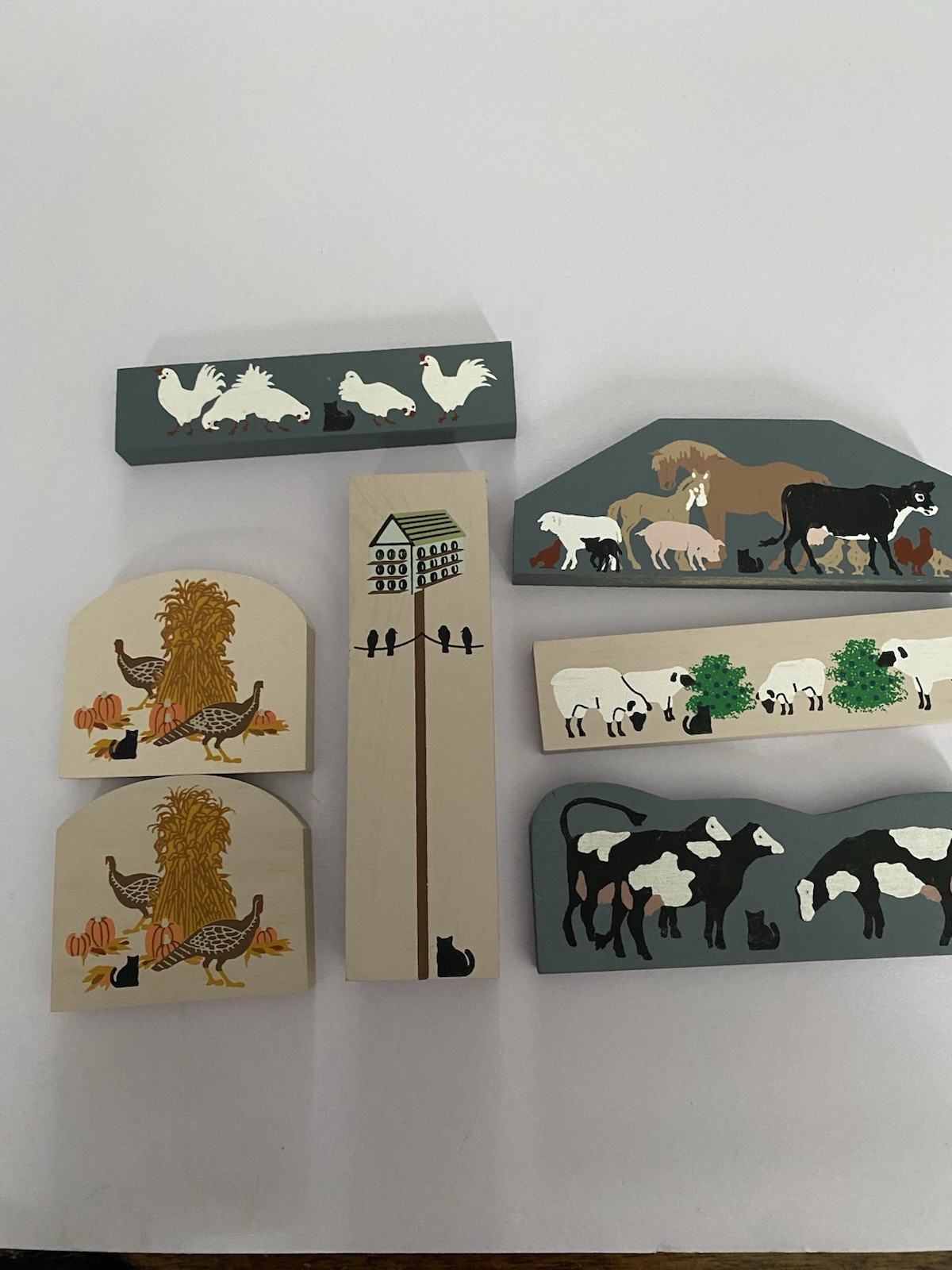 Cats Meow Group Of Animal Figures (7) Cows Pig Chickens Birds Turkeys