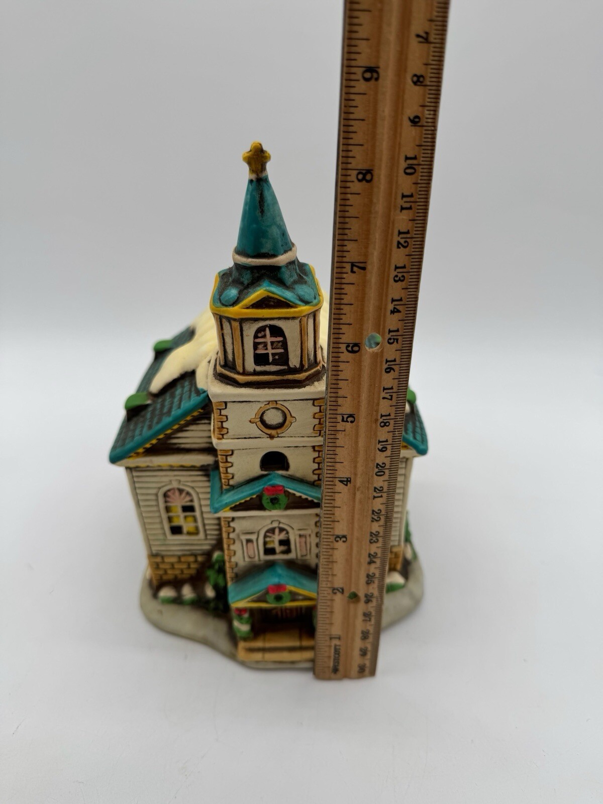 Vintage 1986 Lefton Handpainted Colonial Village Church Light Up Ceramic Taiwan