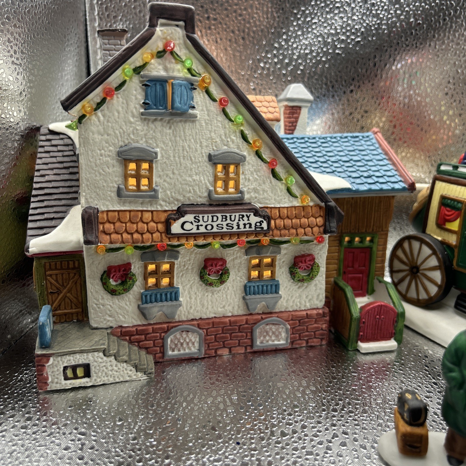 Christmas Memories 4pc Accessory Kit Lighted House And Carriage 1996