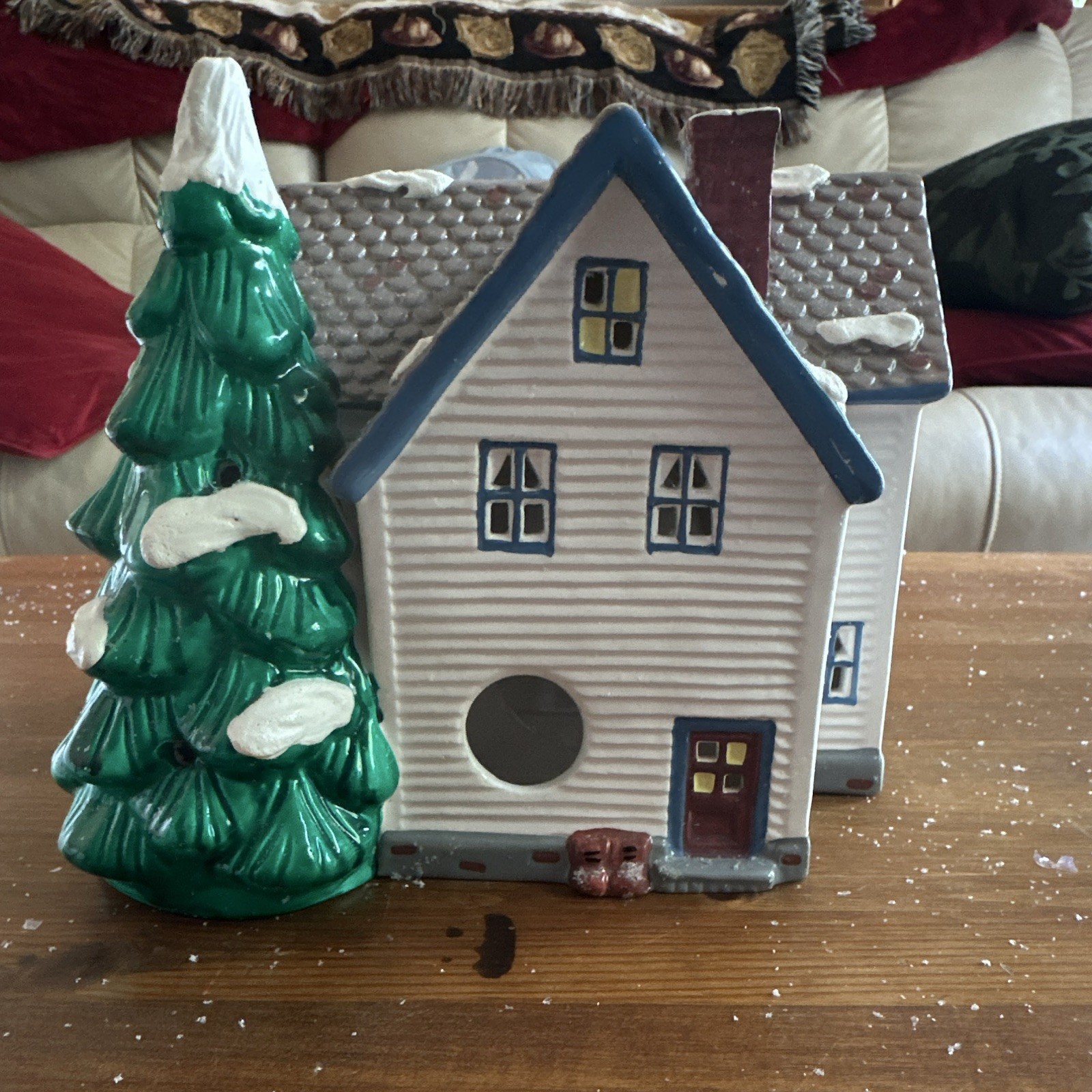 Hand Painted Ceramic/Porcelain Santa Christmas Village House 10in Boxed 1999