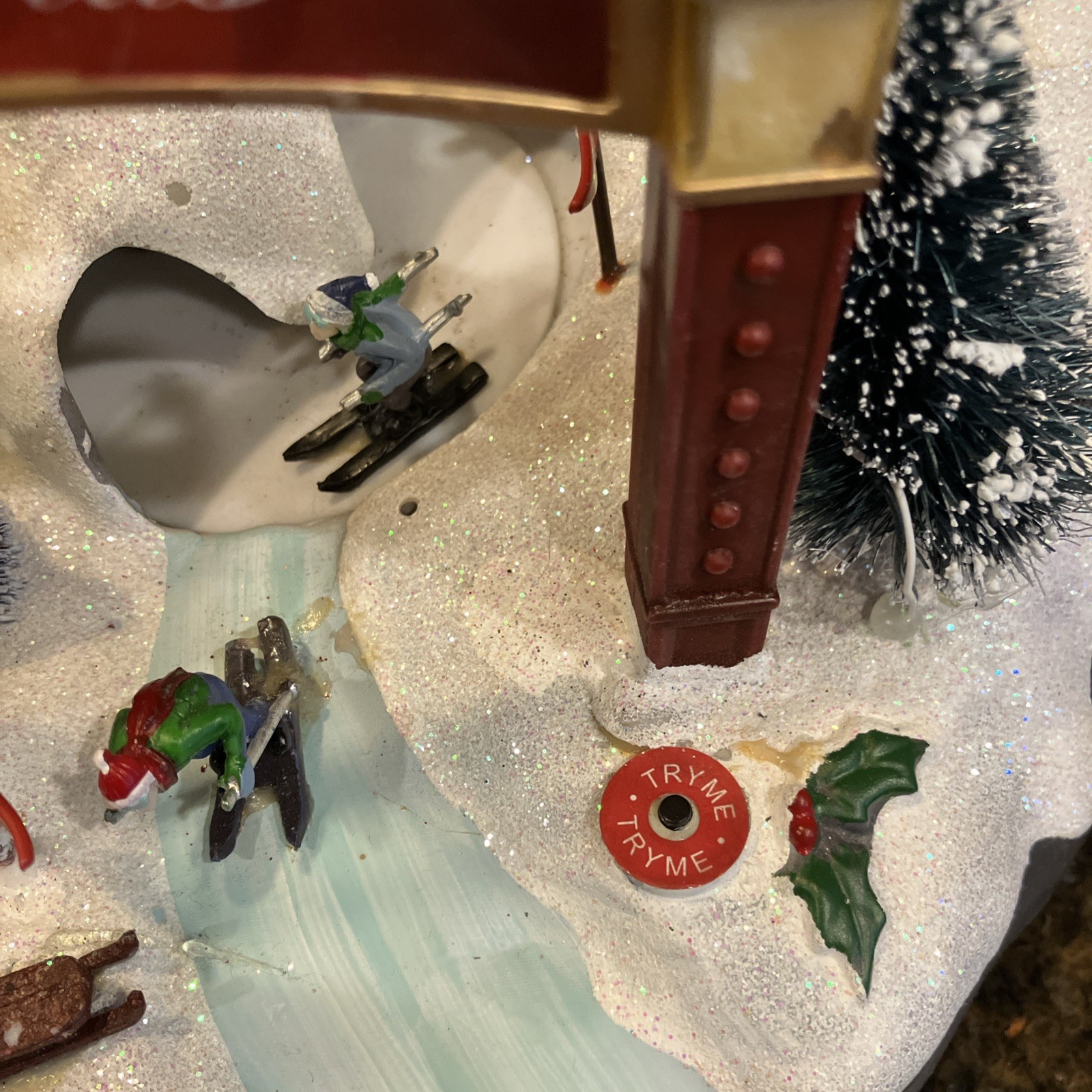 Downhill SKI Resort Lights Flash & Musical Village/Display no animation Read