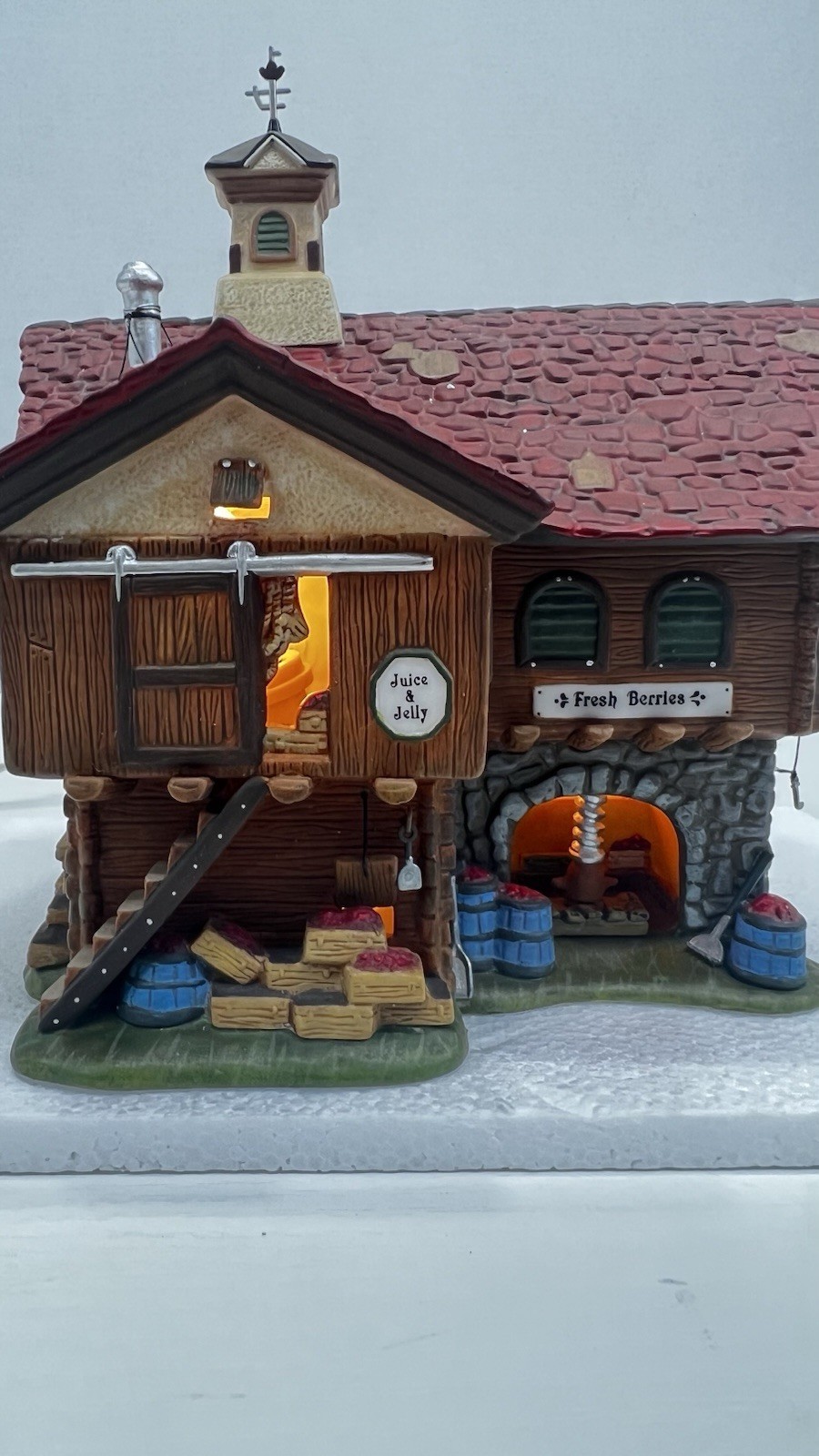 Dept 56 New England Village Series “The Cranberry House” Retired 2000 Complete