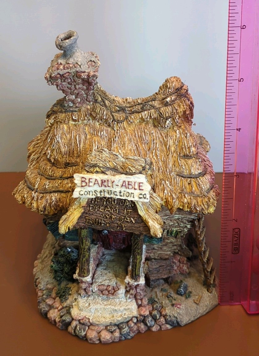 Boyds Town Village “Matthew’s Bungalow” Bearly-able Construction Co. Figurine