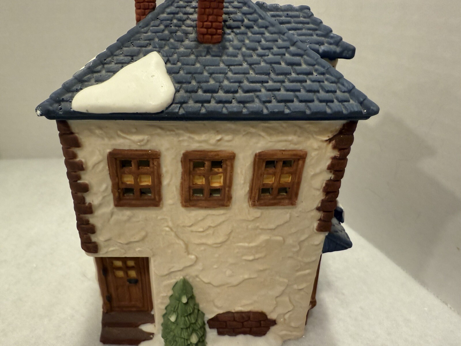 1988 Department 56 Walpole Tailors Dickens Village Shop 5926-9 Box, NO Light
