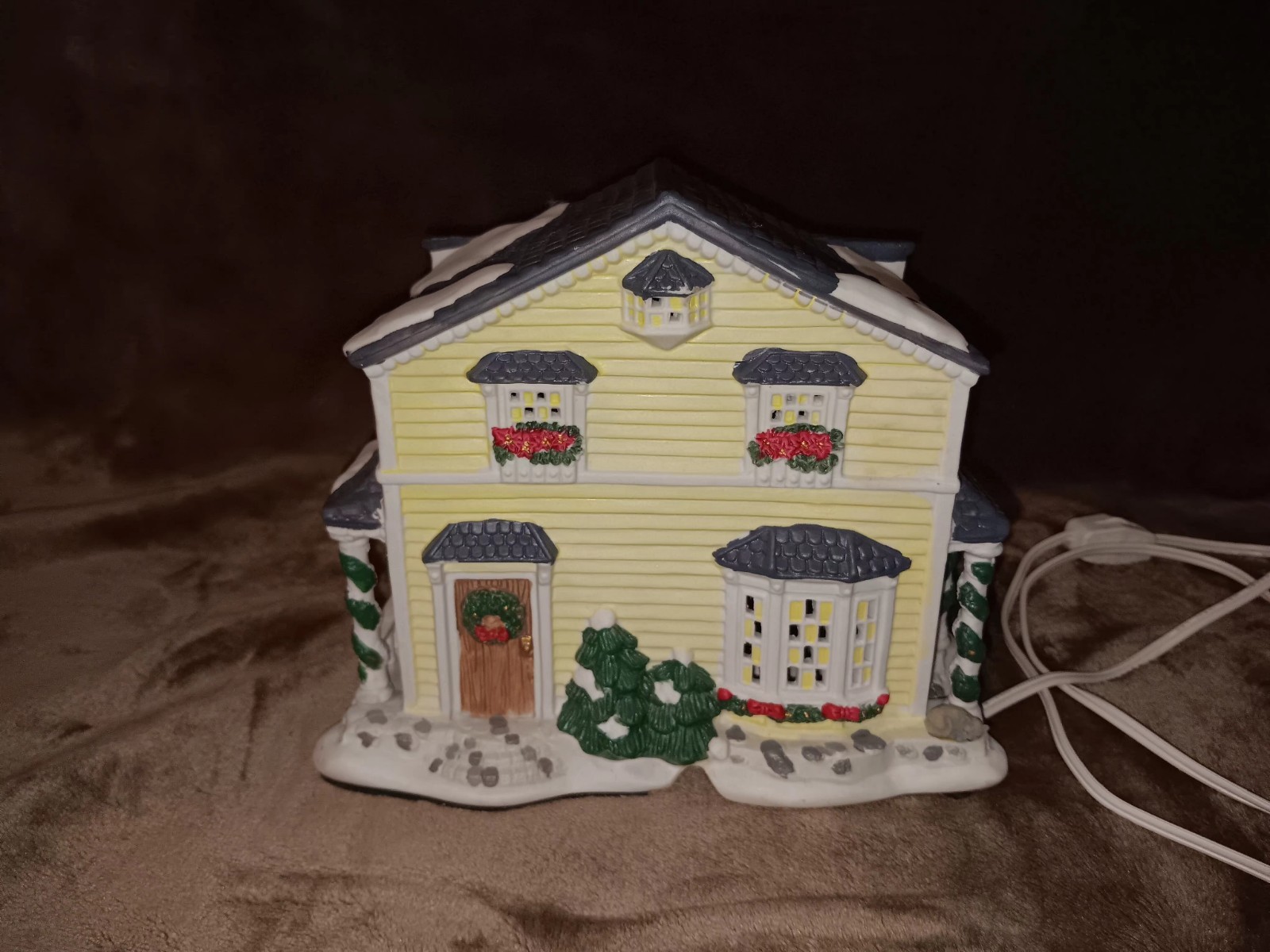 Christmas Village Houses Snowflake 2002