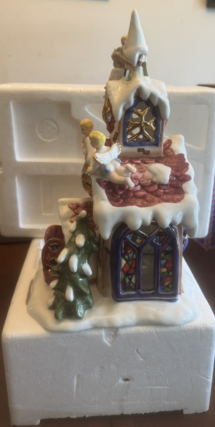 Vntg. 2002 Grandeur Noel Lighted Ceramic Holiday House Church Angels