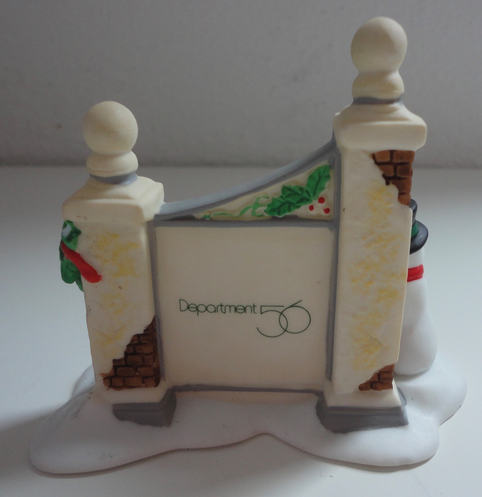 Dept 56 Heritage Village Accessory Snowman Village Sign
