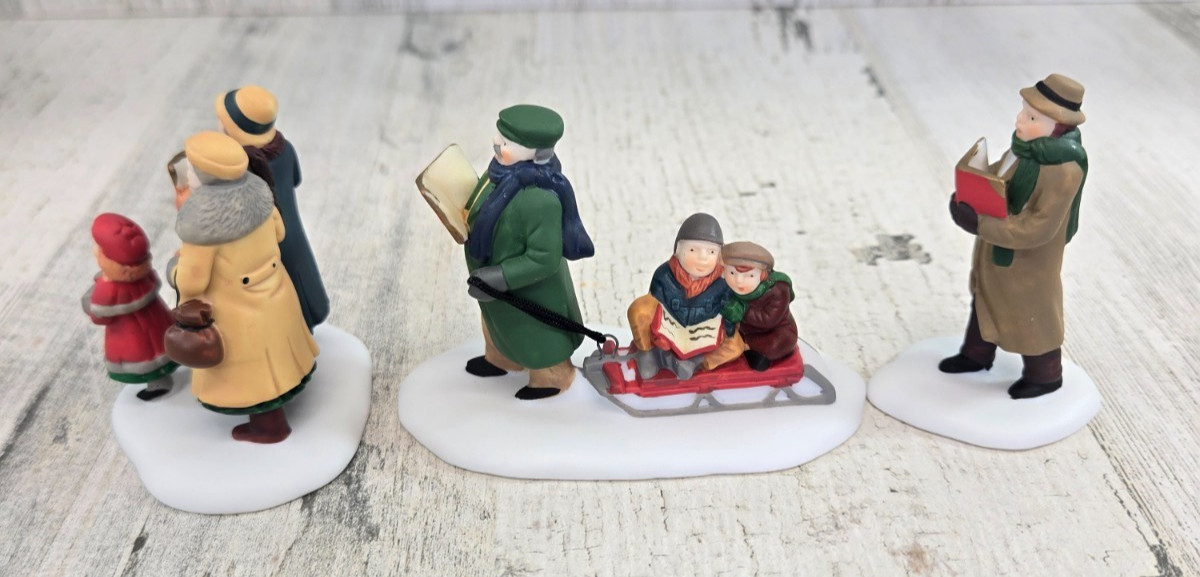Department56 Caroling Thru The City Heritage Village Collection 5548-4
