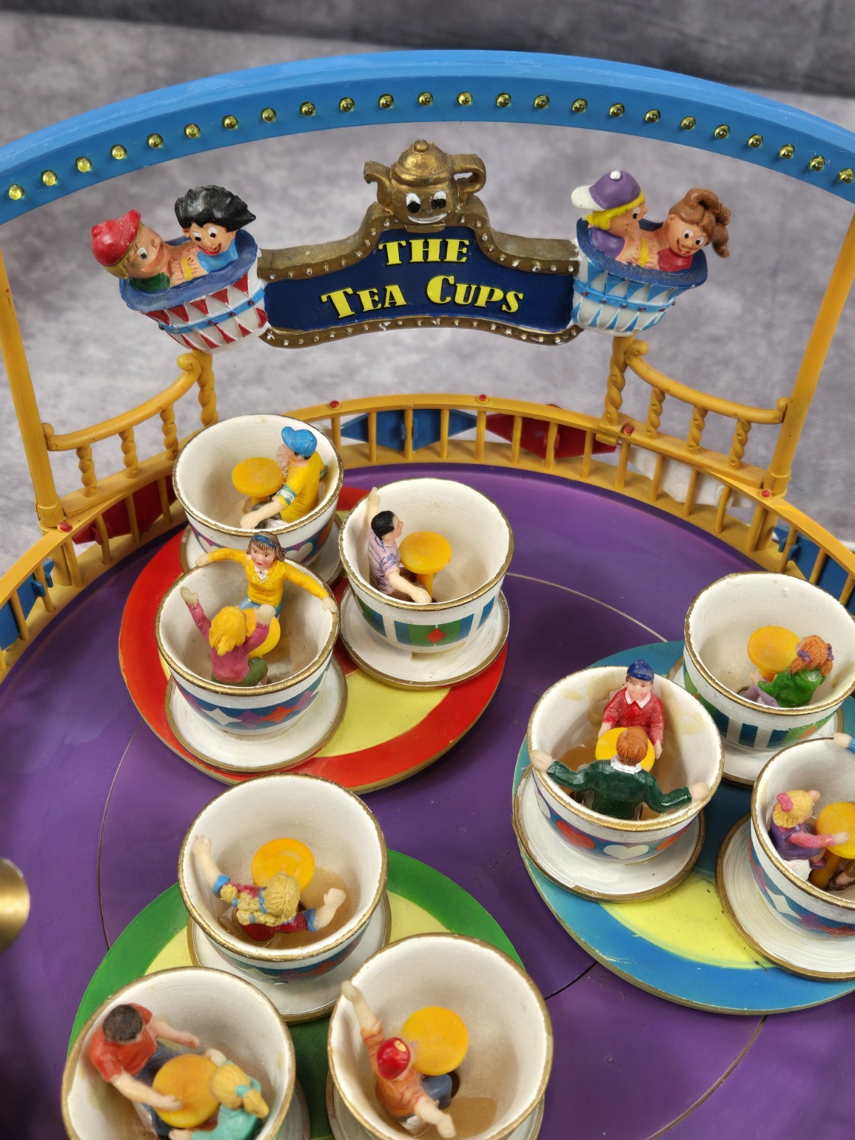 LEMAX 2008 Village Collection: The Tea Cups (84808) TESTED