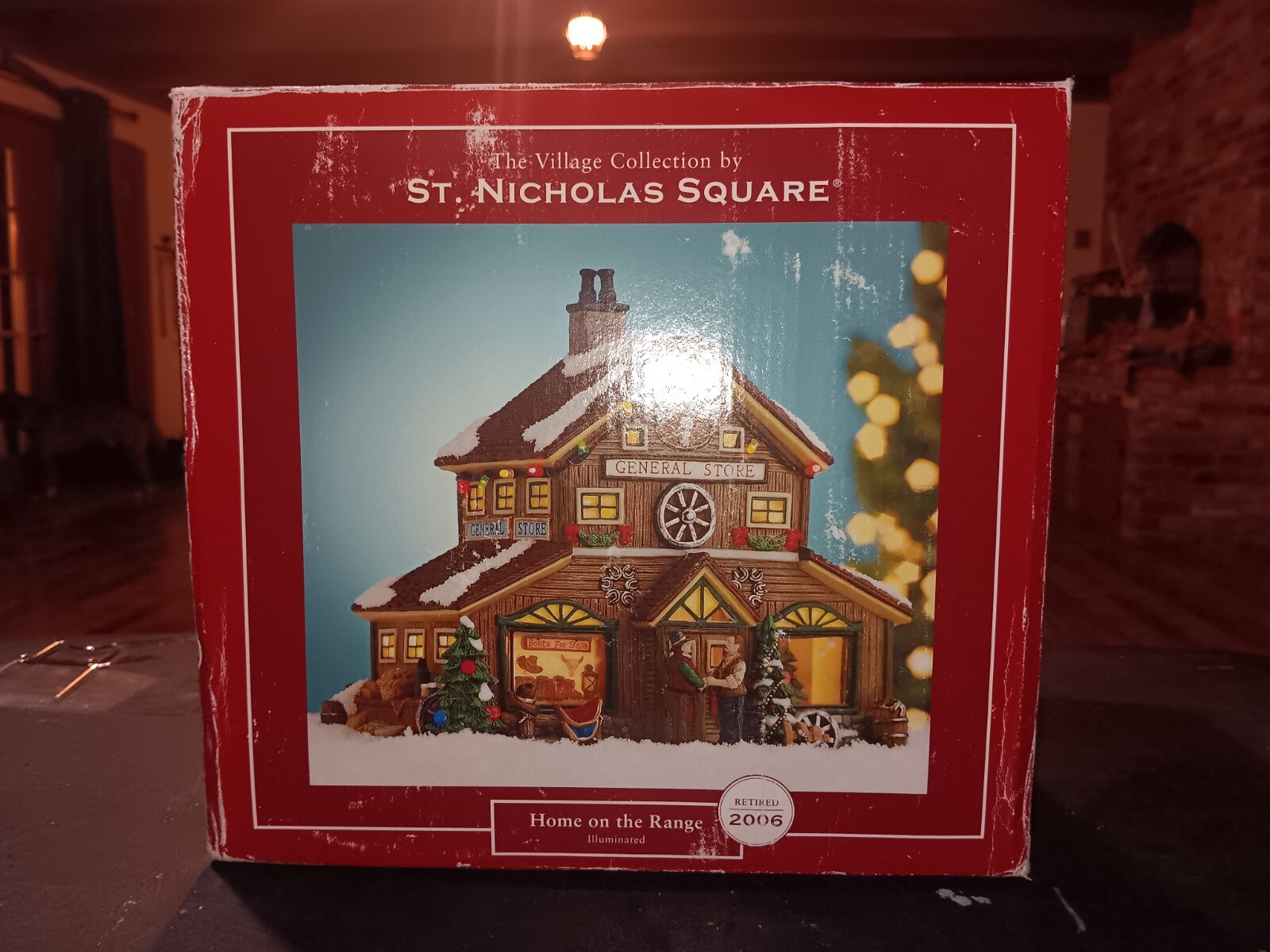 St Nicholas Square Home On The Range Store Lighted Christmas Display READ