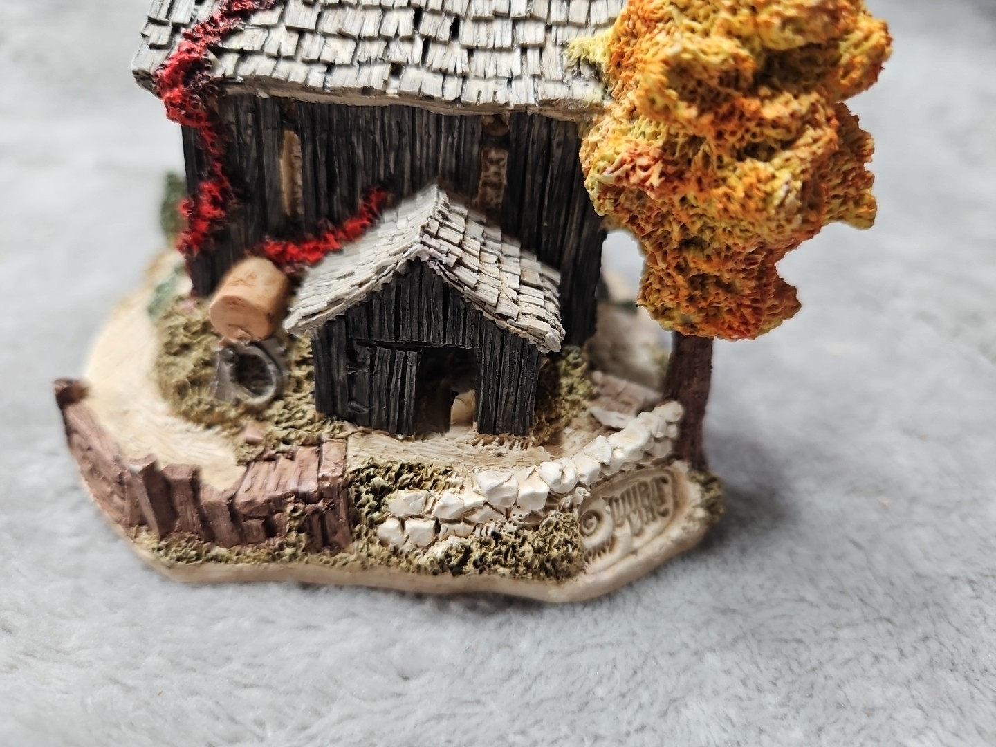 American Landmarks Collection 1989 MAIL POUCH Barn Lilliput Lane Signed
