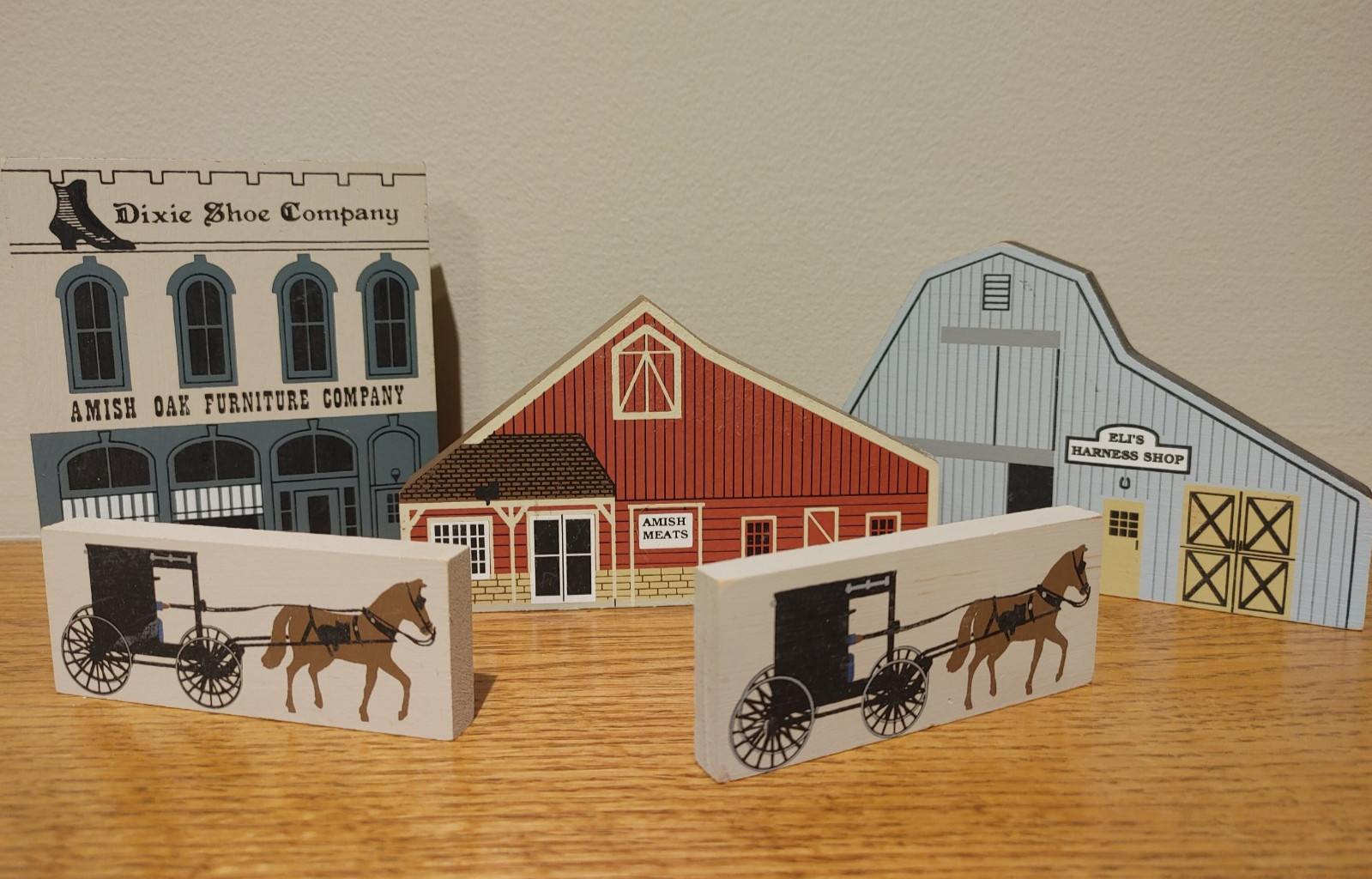 The Cat’s Meow Amish Lot of 5 – Dixie Shoe, Eli’s Harness, Meats, 2 Horse &Buggy