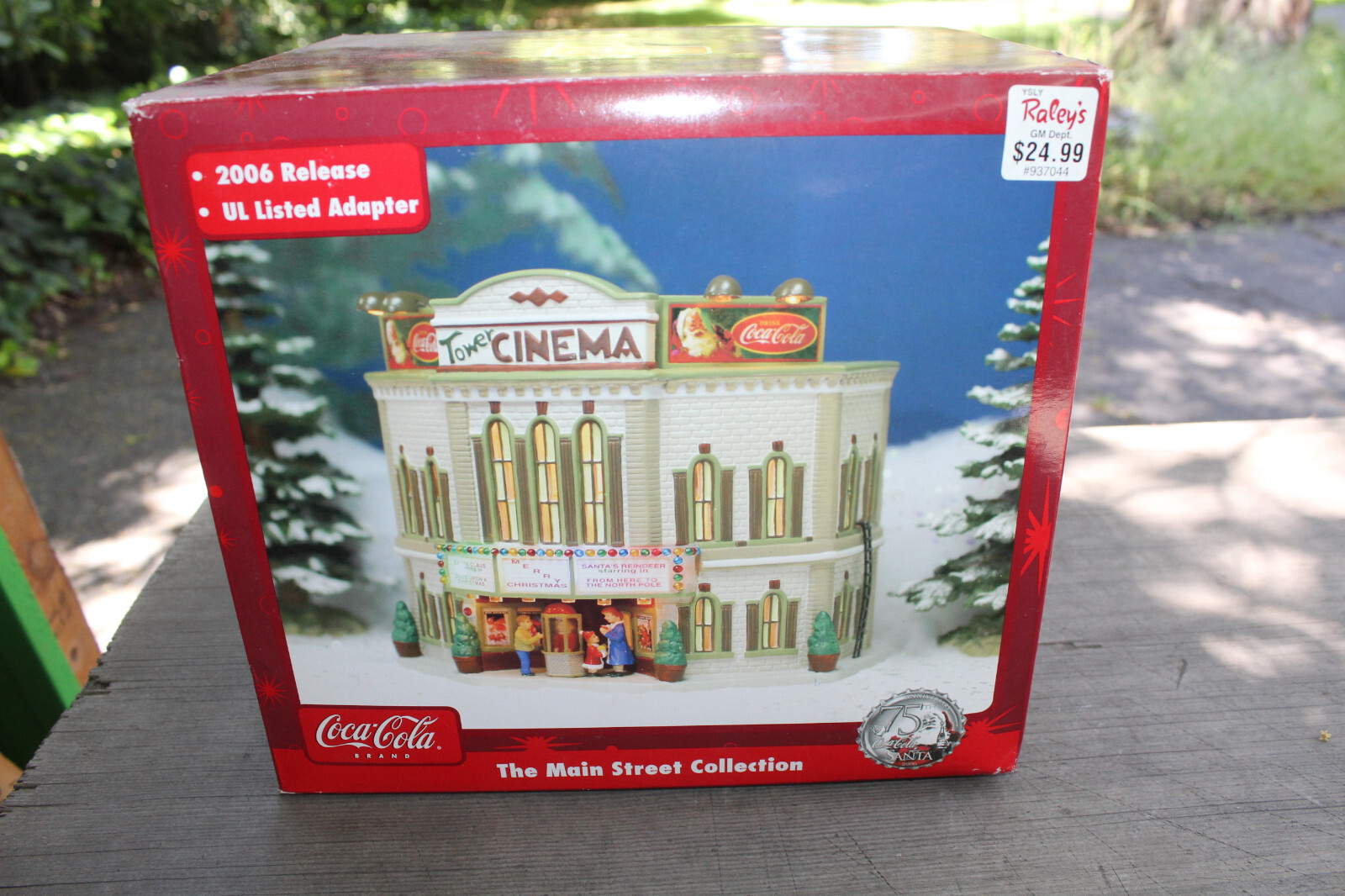 Coca-Cola 2006 Main Street Collection “Tower Cinema” MINT LB