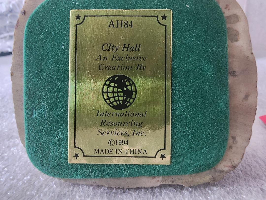 LIBERTY FALLS 1994 CITY HALL AH84