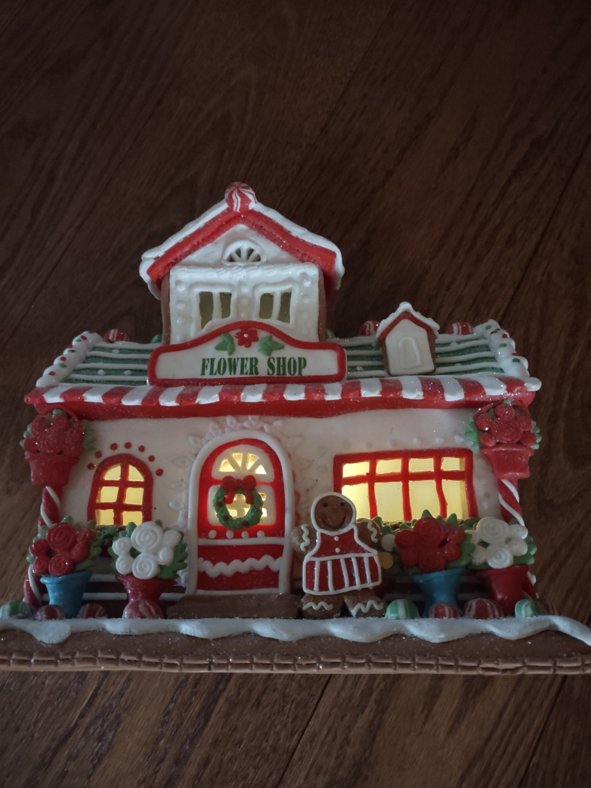 Illuminated Townsquare Christmas Gingerbread House FLOWER SHOP Valerie Parr Hill