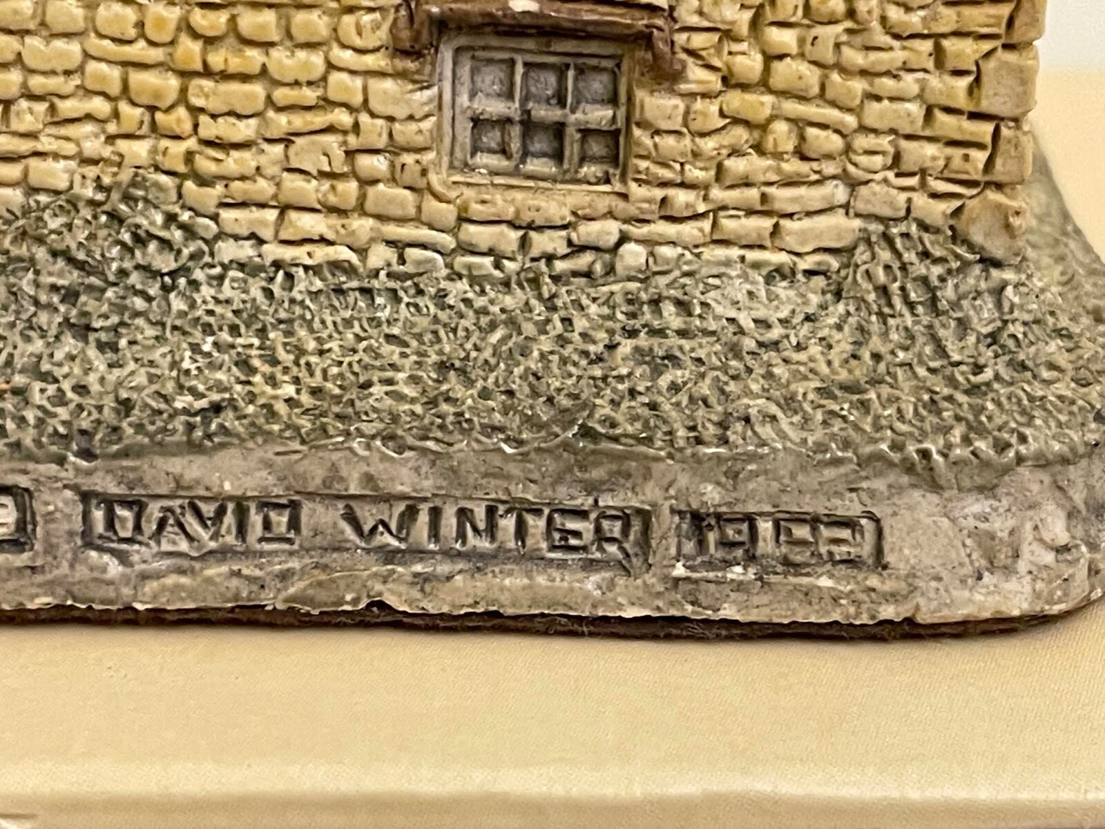 David Winter Cottages 1982 Cotswold Cottage Box & COA Vintage