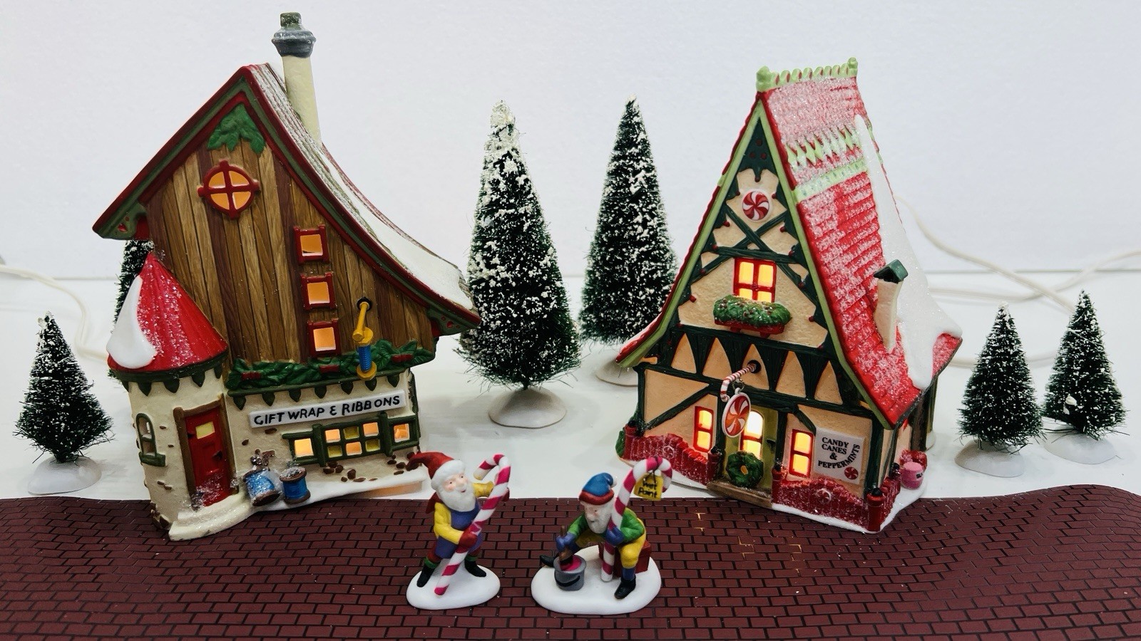 Dept 56 North Pole Series “Start A Tradition Set” Set Of 12 Pieces Excellent !