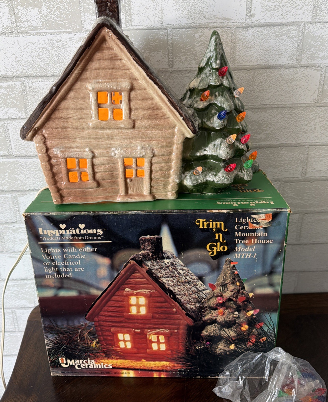 Vintage Ceramic Inspirations Trim N Glo Lighted Mountain House Christmas Tree