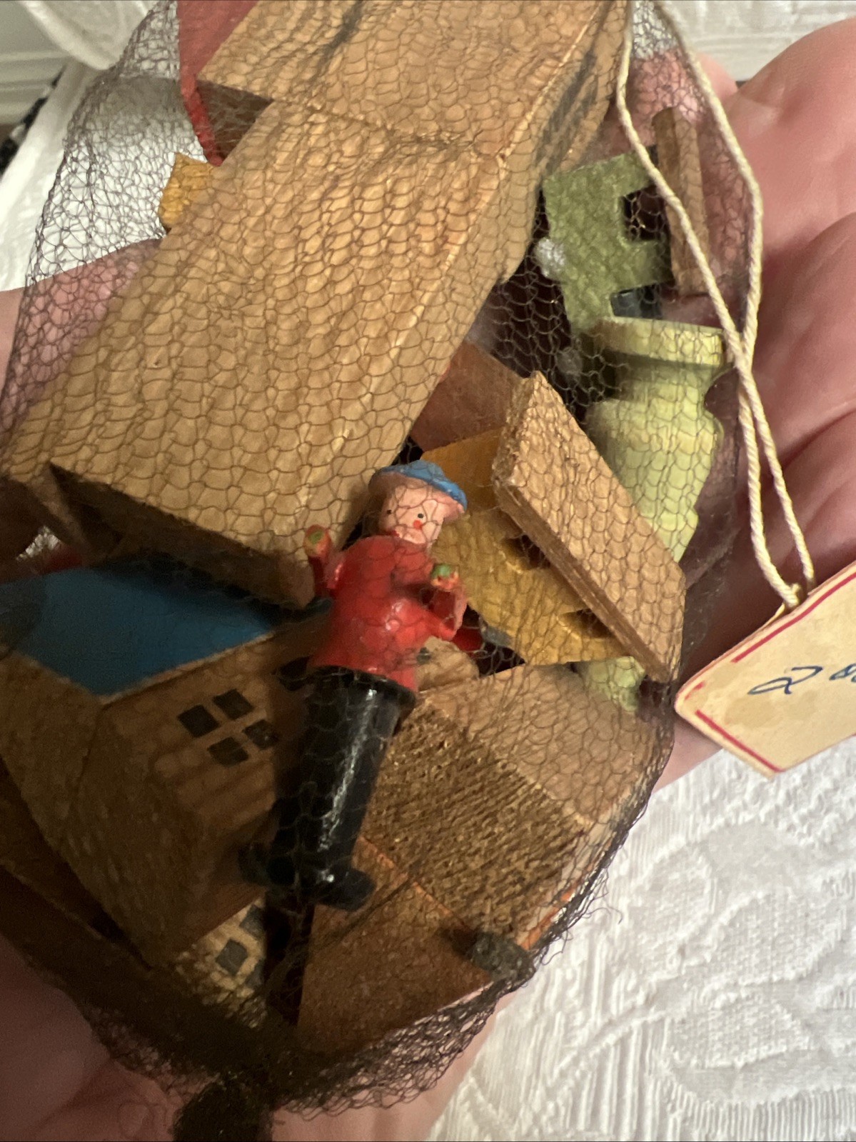 VTG NOS Eastern Germany Erzgebirge Wooden Village in bag #D