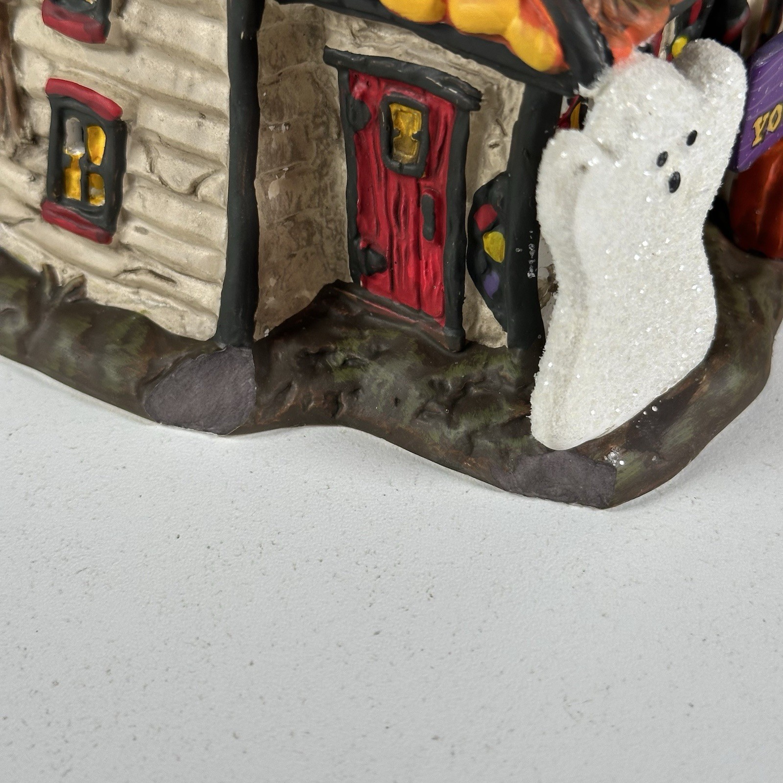 Dept 56 Halloween Snow Village “Sweet Trappings Cottage” – *READ* – WORKING