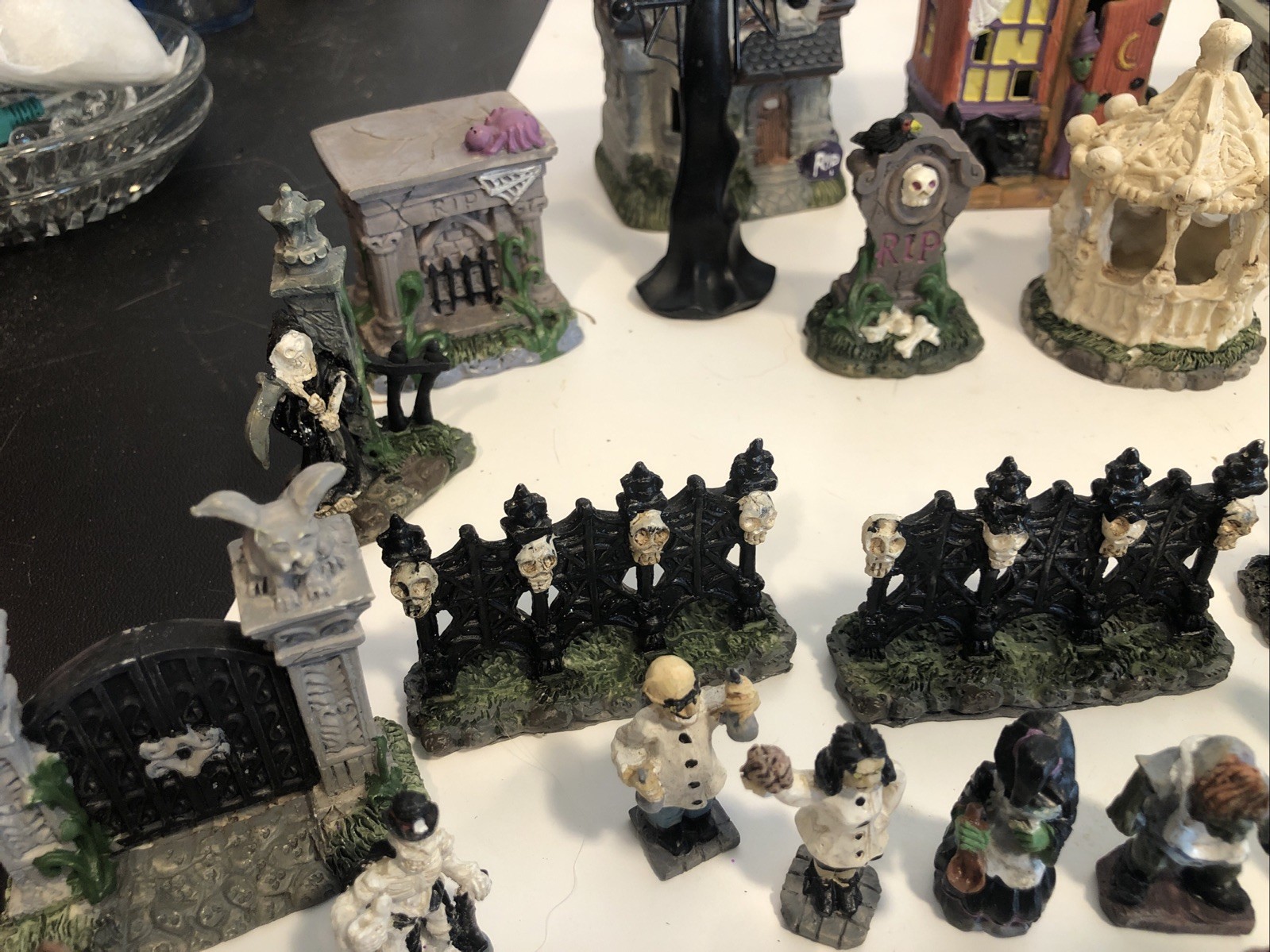 Greenbrier International (54 Piece) Holloween Zombie Village