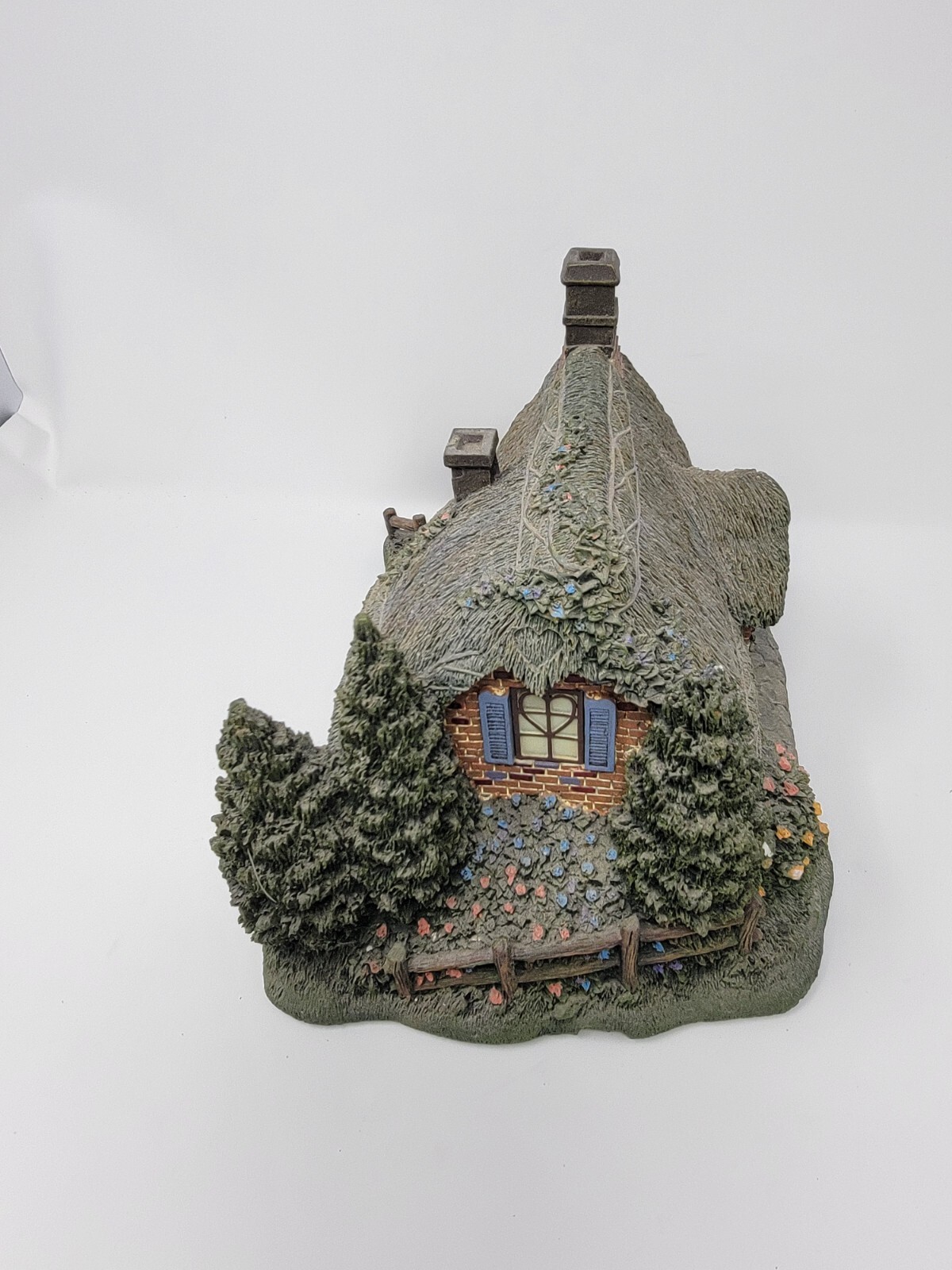 Thomas Kinkade Sweetheart Cottage Hawthorne Village 79733 Seaside 2001 No. B5977