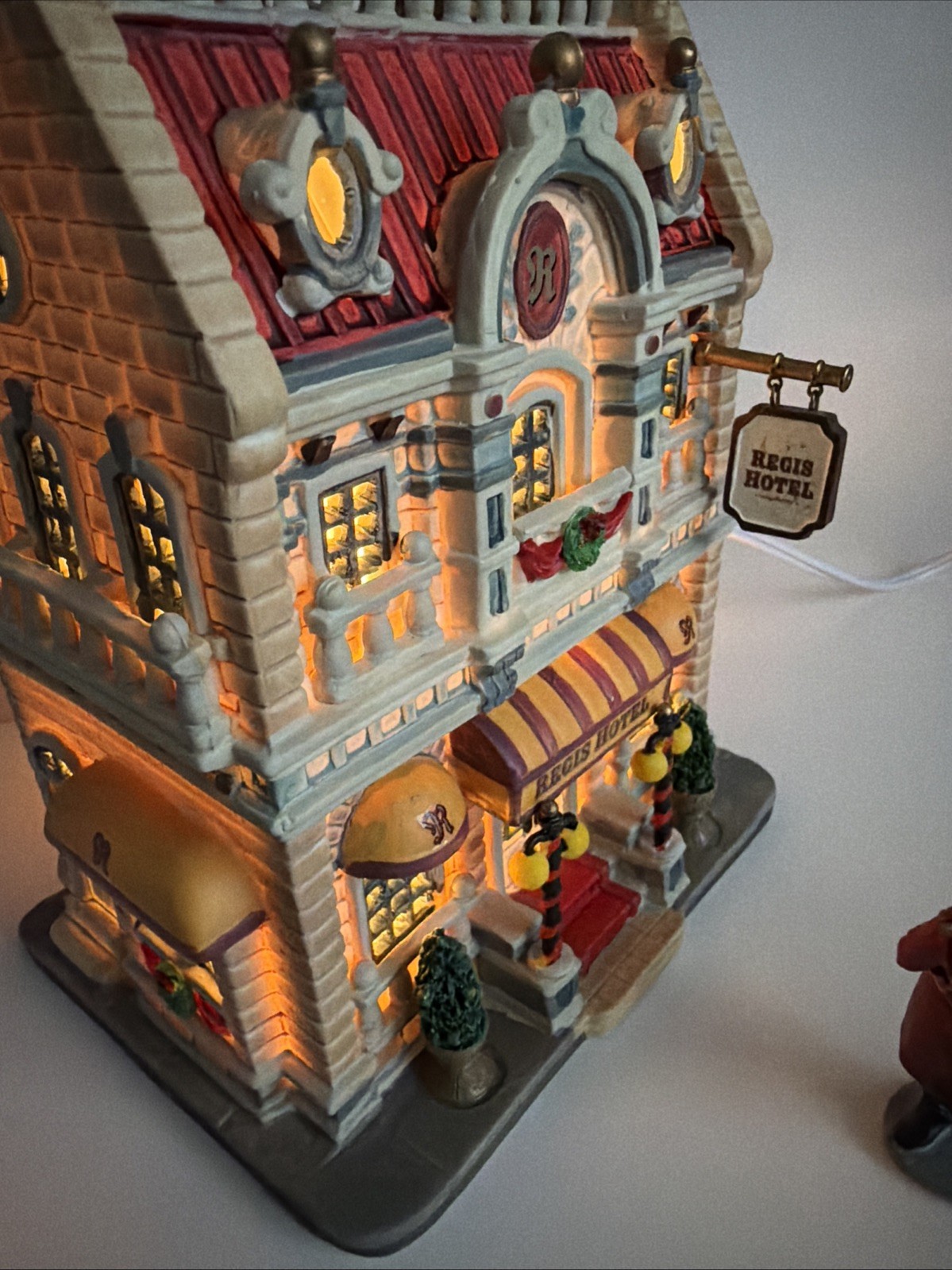 Lemax REGIS HOTEL Light-Up Building w/ Box AND Building Hanging Sign