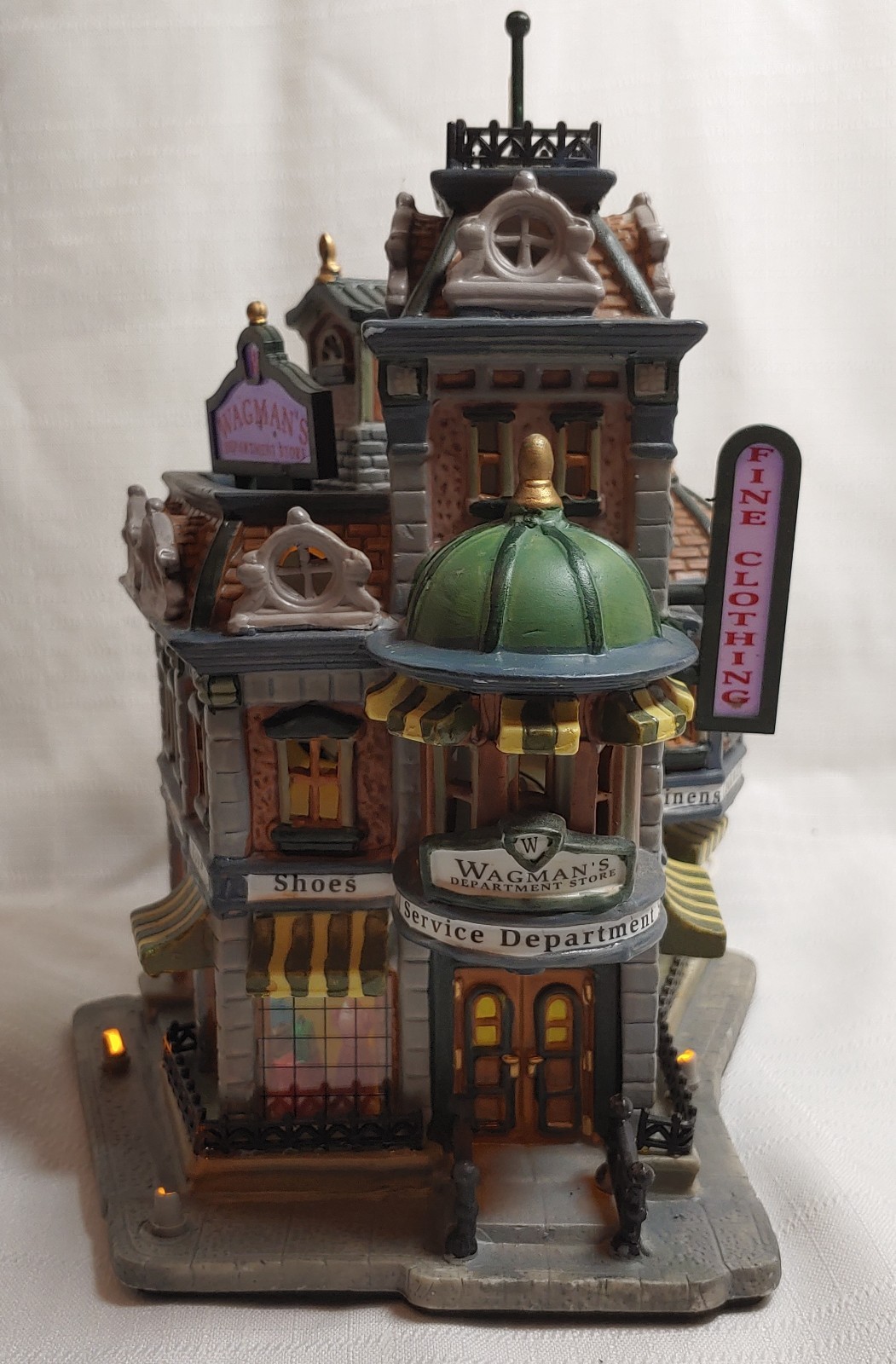 Lemax Caddington Village 2005 “Wagman’s Dept. Store” #55232